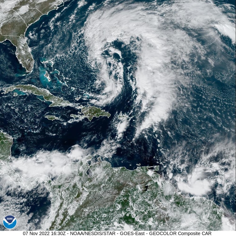 La Tormenta Subtropical Nicole Pone Bajo Alerta Al Este De Florida Se