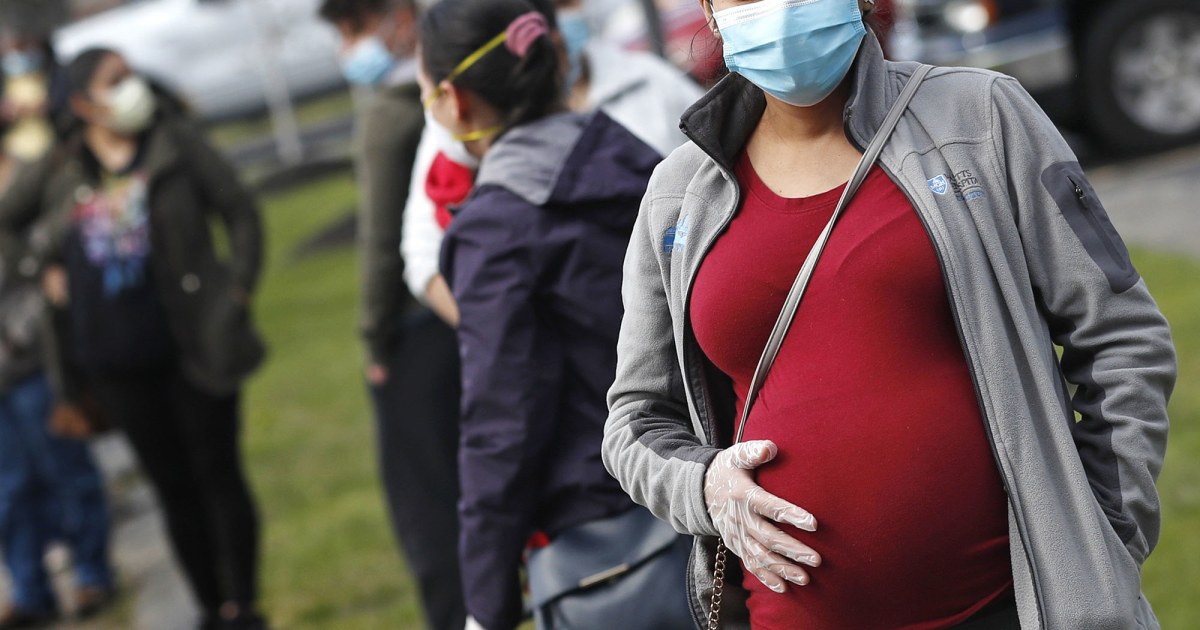 Por qué médicos recomiendan a las mujeres embarazadas vacunarse contra