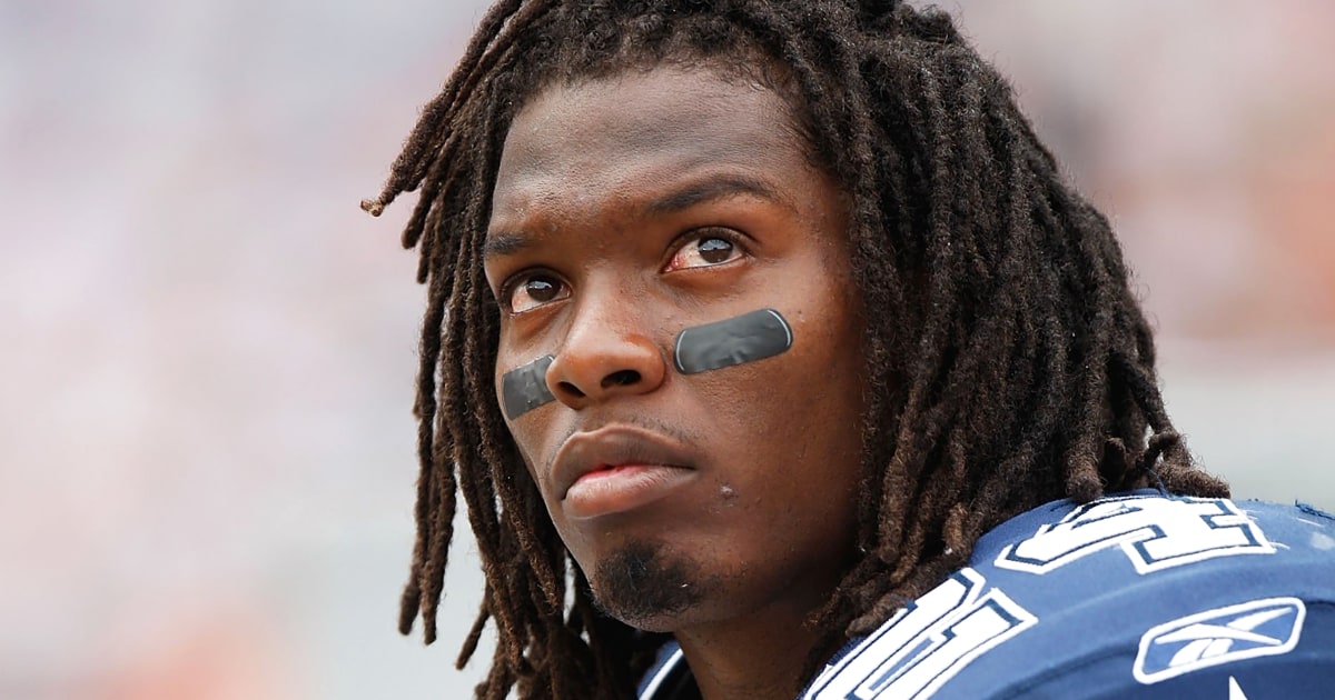 Former Dallas Cowboy Marion Barber III died from heatstroke, officials say
