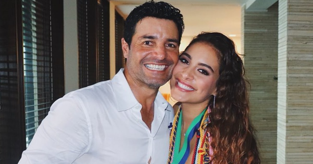 En bikini ardiente la hija de Chayanne presumió de su silueta perfecta