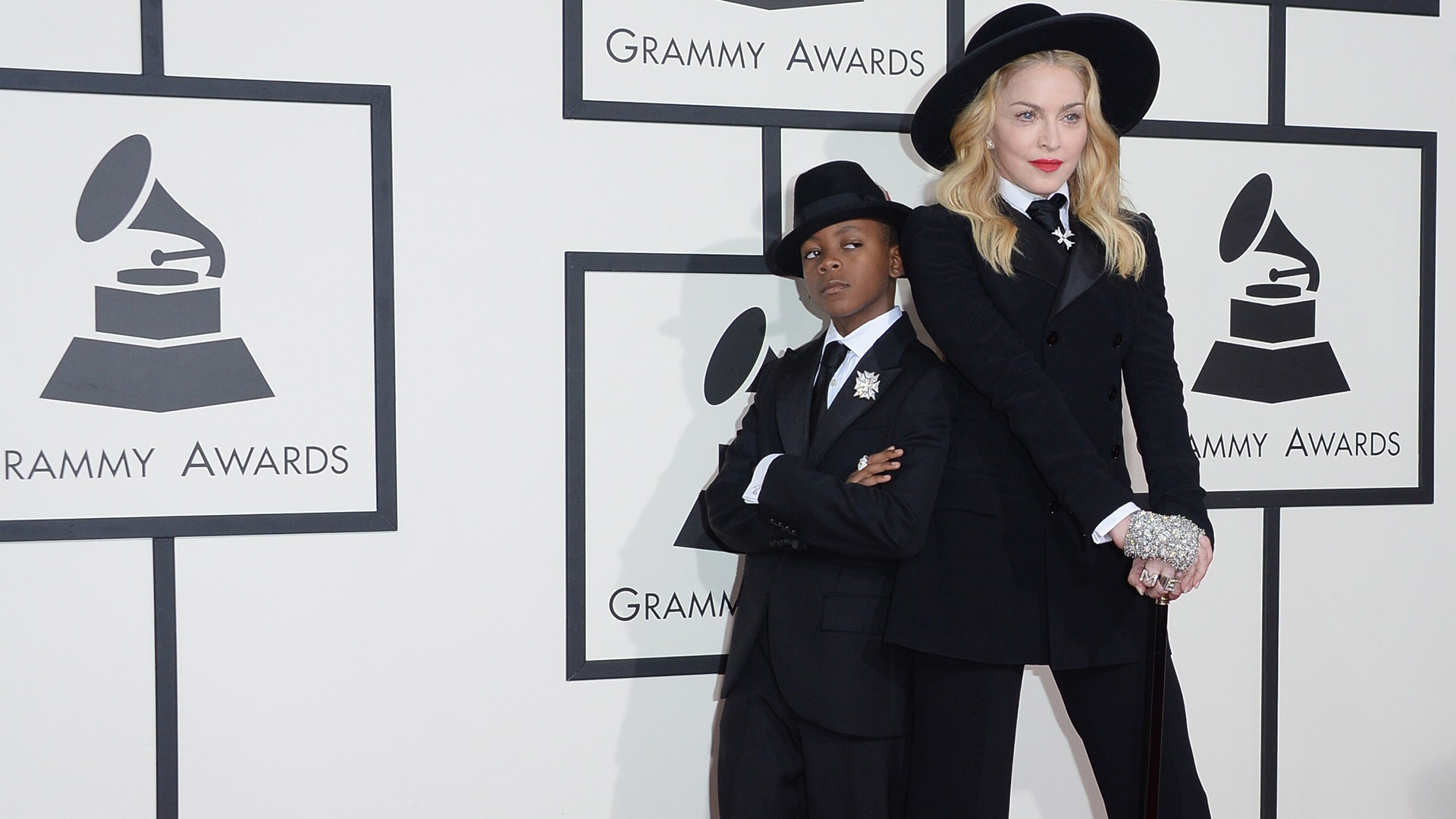 We're obsessed: Beyonce's white lace Grammy Awards gown We're obsessed: Beyonce's white lace Grammy Awards gown