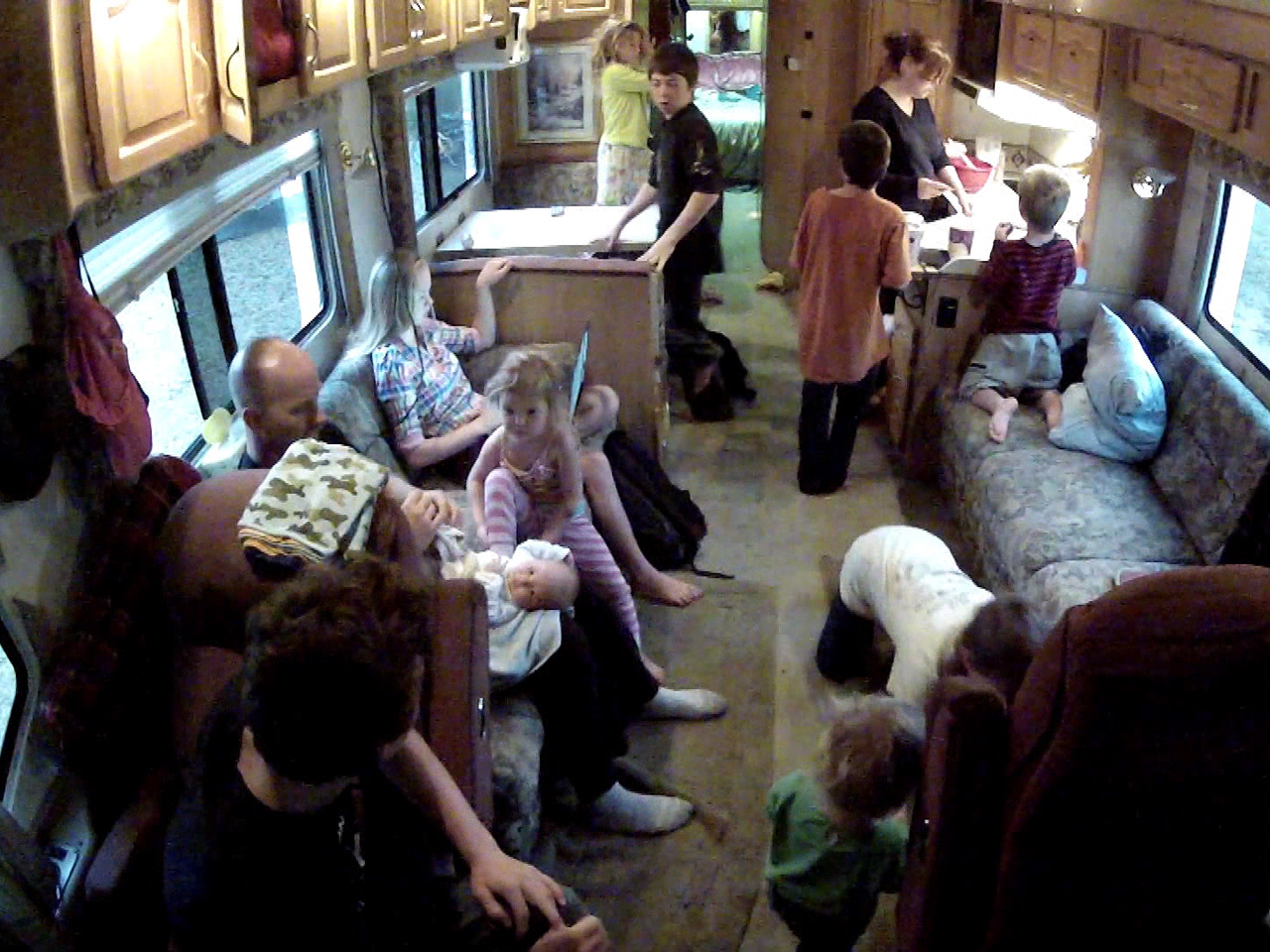 Family of 14 sells home, lives full-time in RV