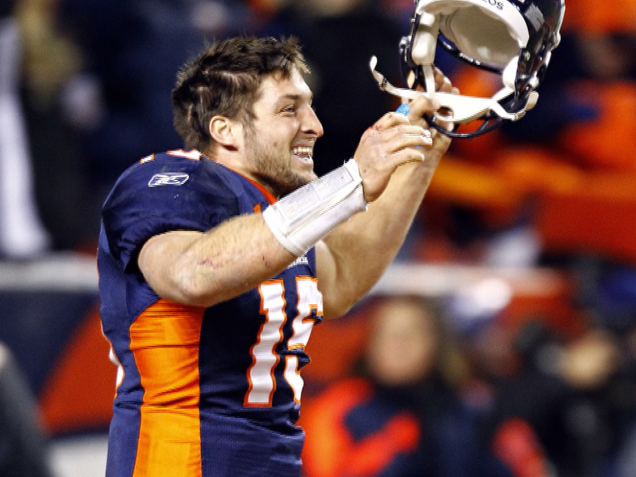 Amid reports of Tebow signing, Patriots ready for first practice