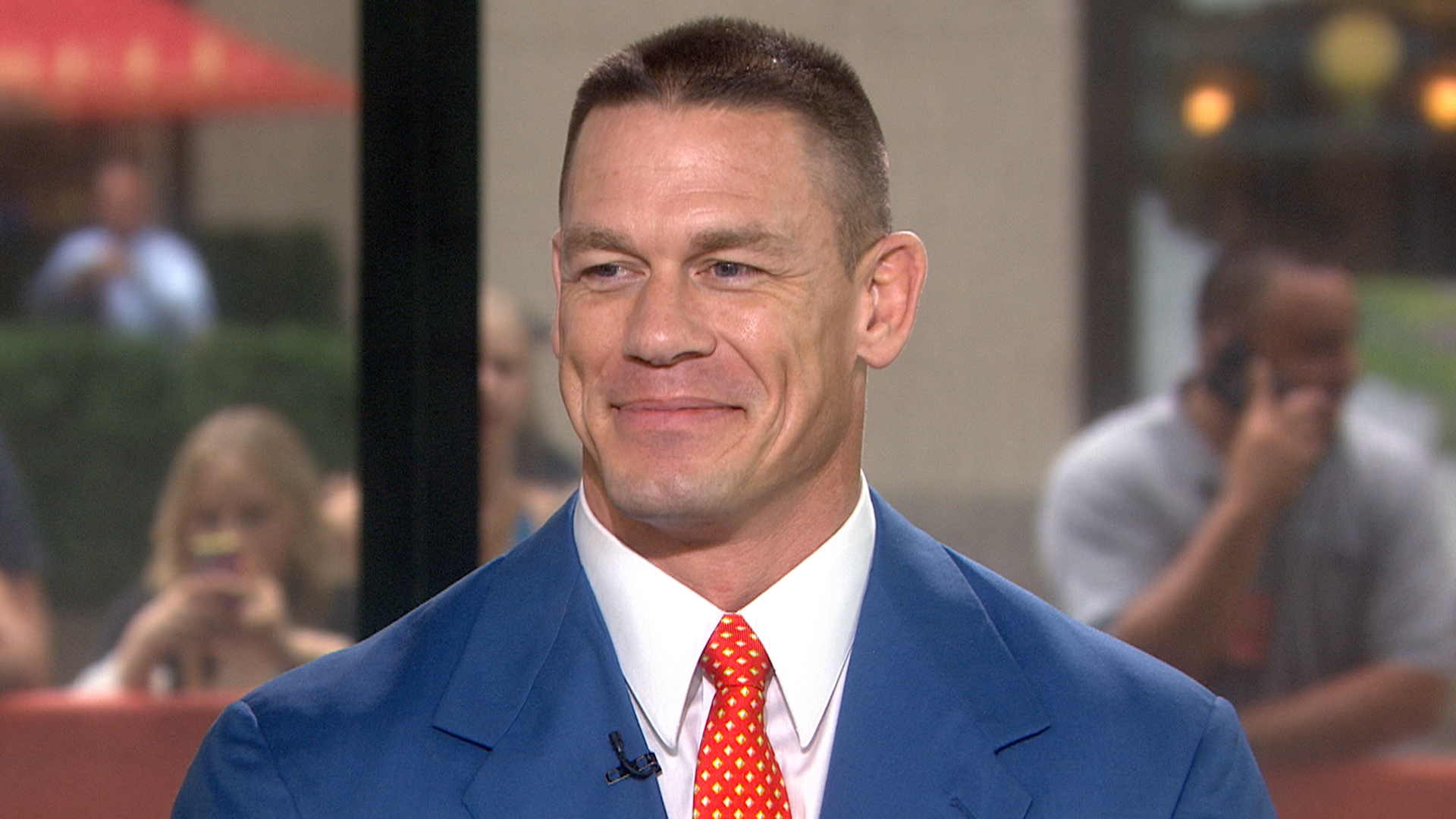 Джон сина актер. Джон сина лысый. Джон сина с лысиной. Джон сина лысеет. John cena Interview.