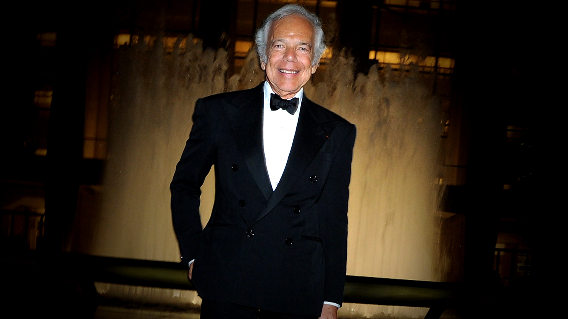 Ralph Lauren steps down as Ralph Lauren CEO