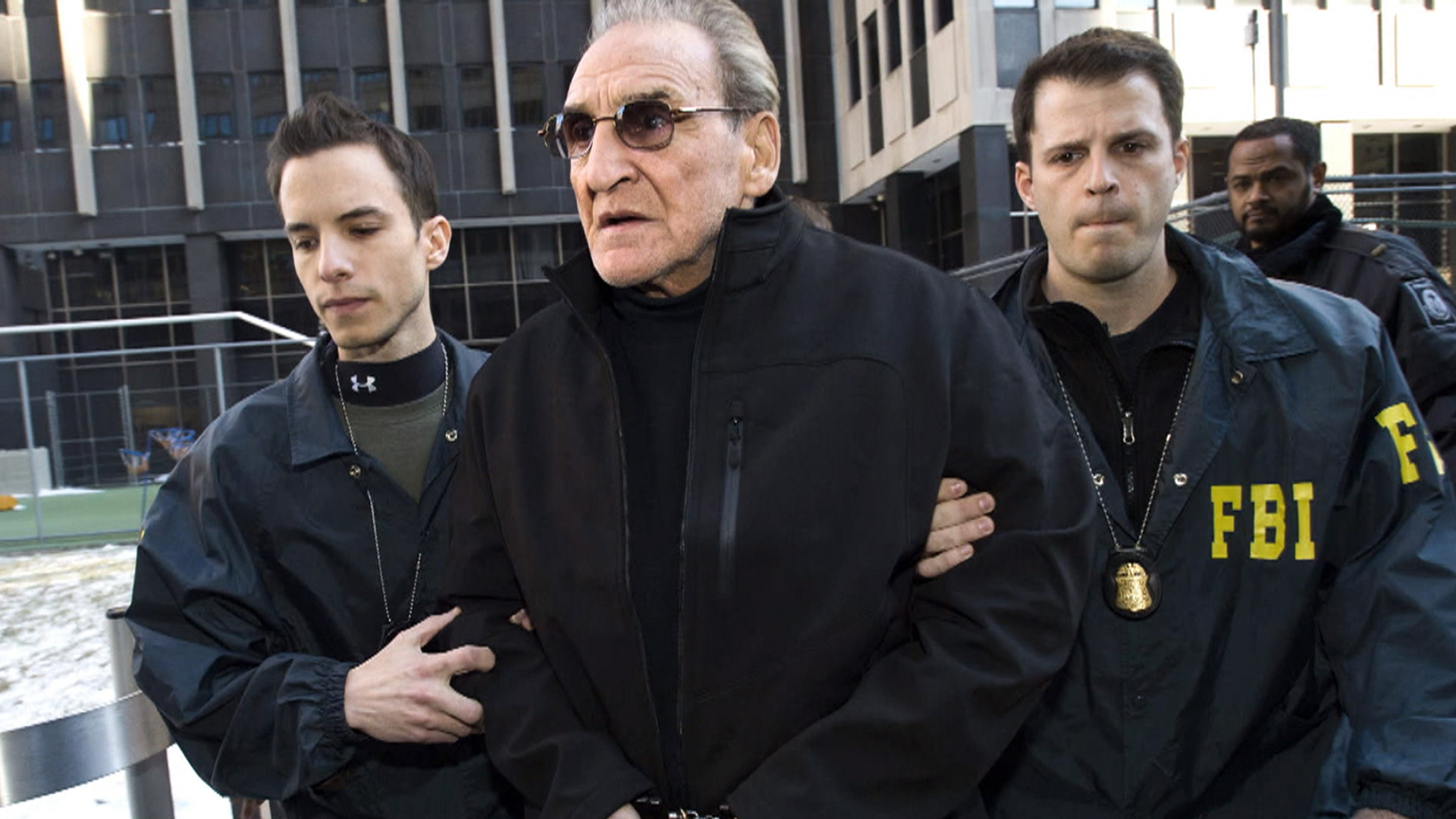 Допрос подозреваемого. Агенты секретной службы сша. В поле зрения финч. Самый опасный преступник в сша. Допрос обвиняемого.