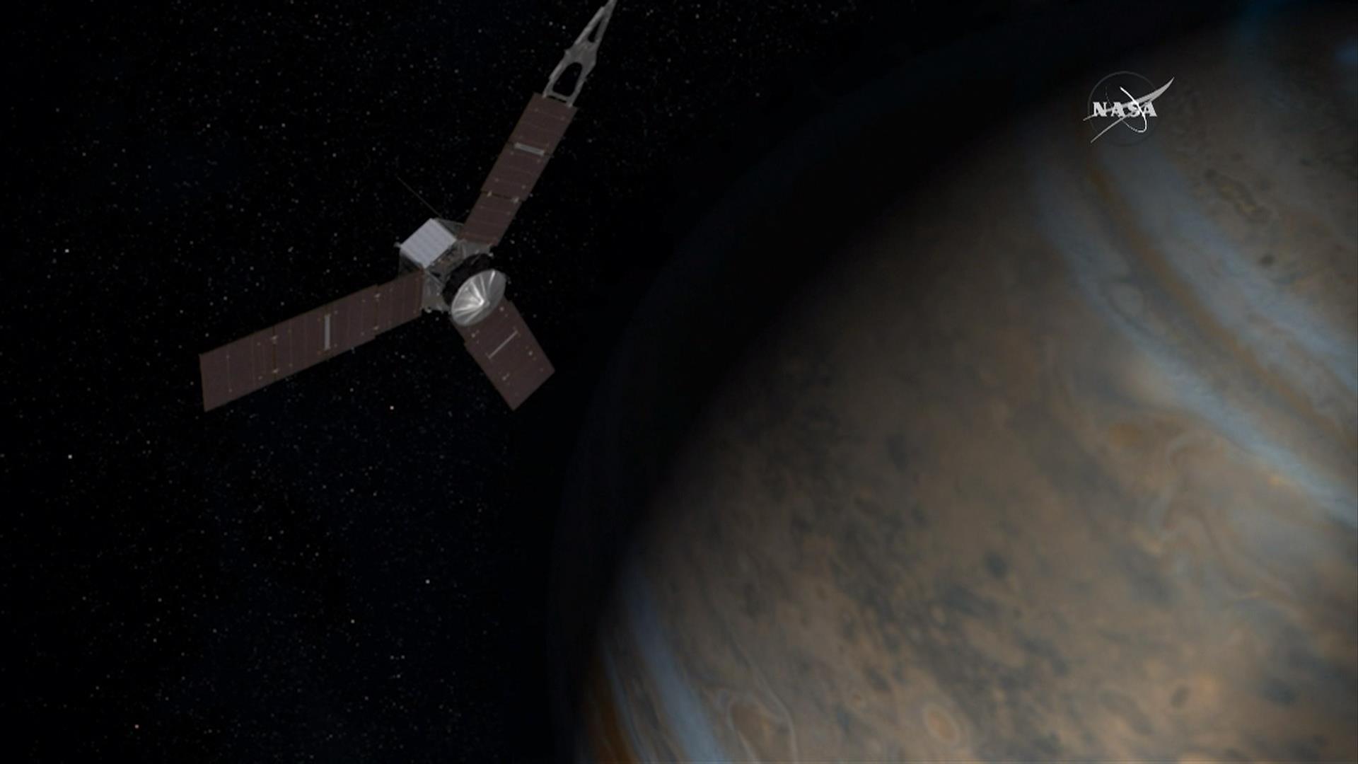 Зонд Juno восстановил работу после двойного срабатывания защитного режима у Юпитера