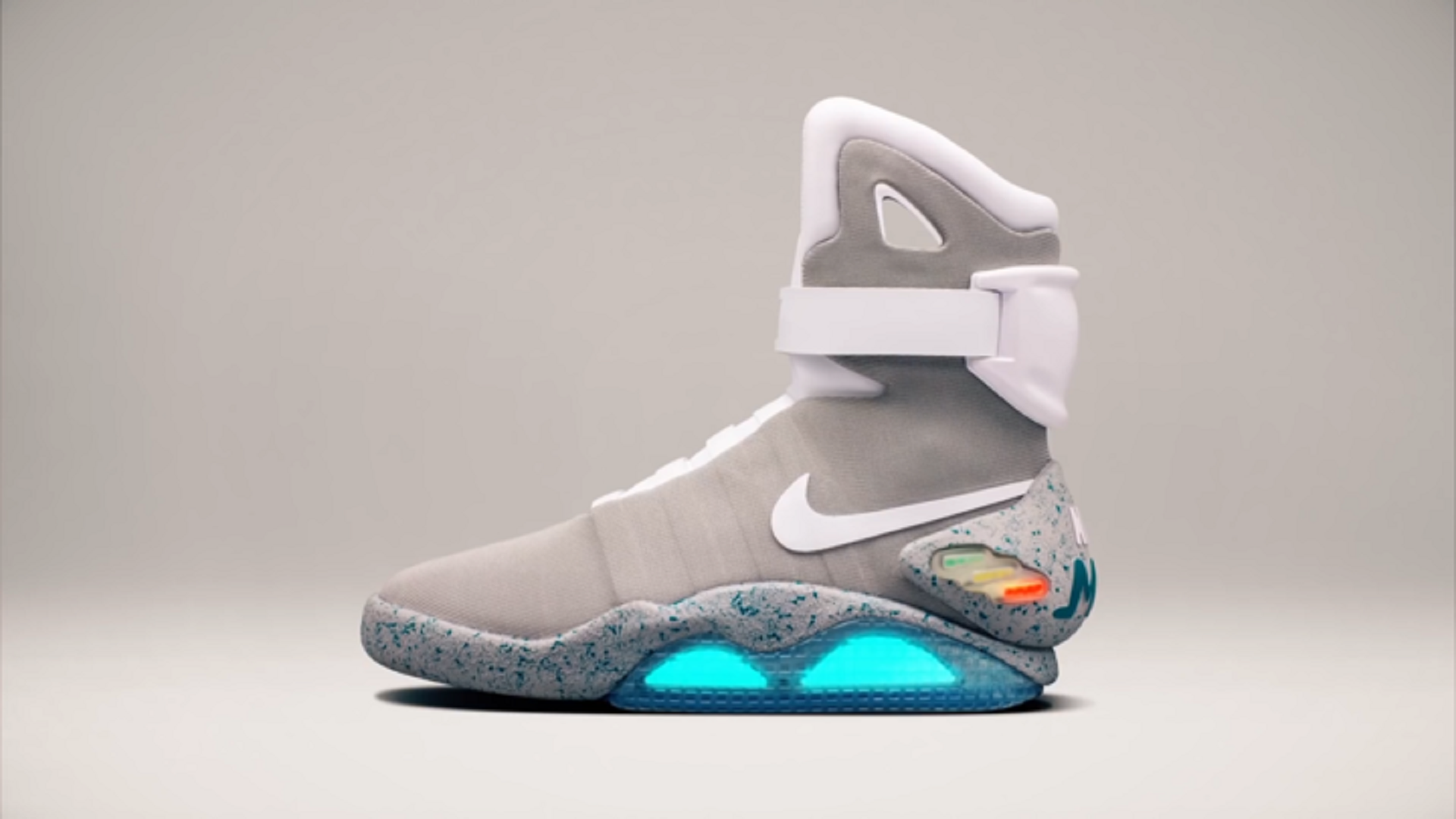 Intolerable Demostrar veneno Nike Raffles 'Back to the Future' Self-Tying Shoes