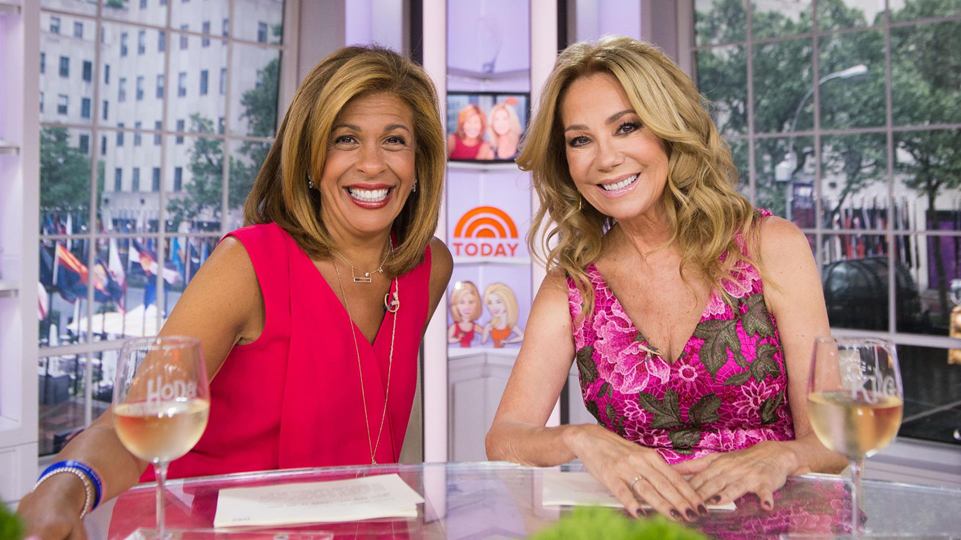 Kathie Lee and Hoda ask: Do you worry about your 'kninkles' (knee...