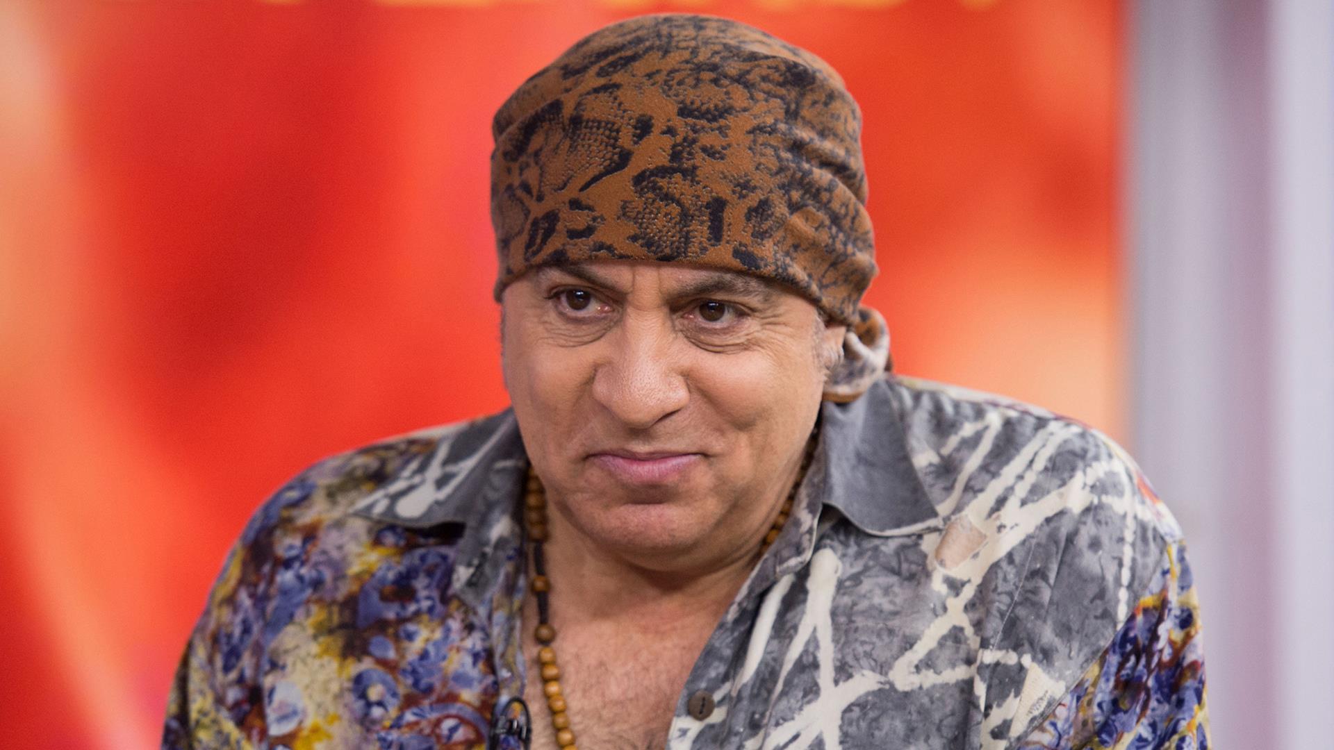 Ван зандт. Стив Ван Зандт 2022. Сильвер Ван Зандт. Steven van Zandt Weight. Steven van Zandt без платка.