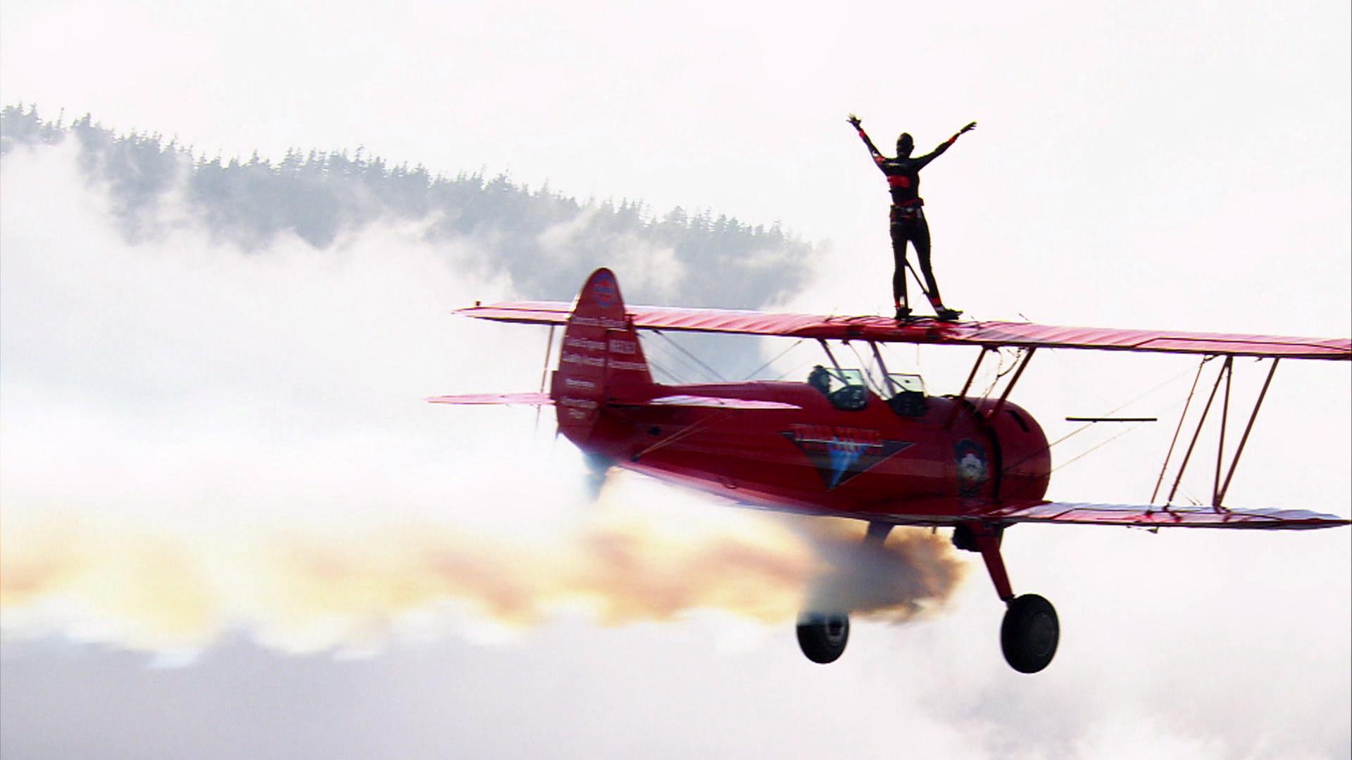 Meet one of the last remaining wing walkers.