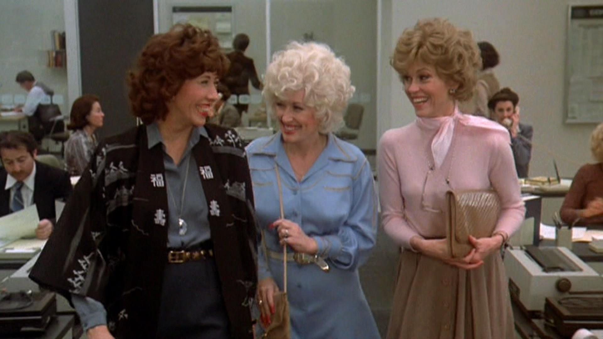 Jane fonda 9 to 5. Is 9 to 5. Is 9 to 5. Dolly parton 9 to 5. Комедии.