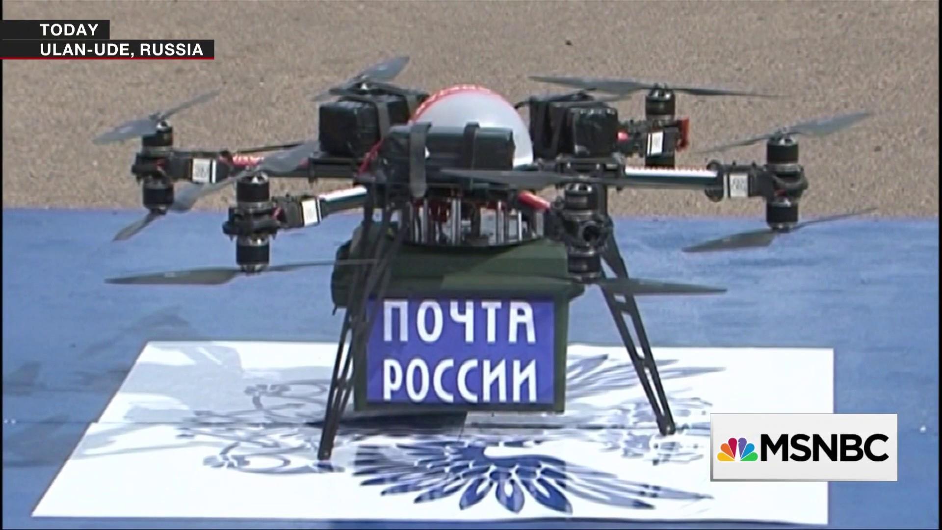 почтовый квадрокоптер. квадрокоптер для перевозки грузов. бпла почта россии. почтовые дроны. квадрокоптер для перевозки грузов.