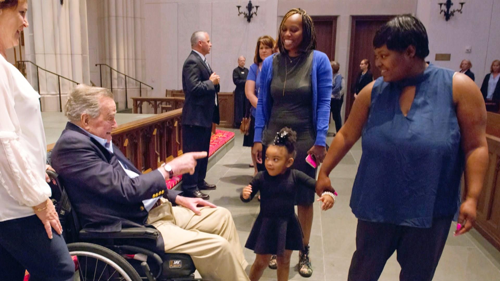 Sweet Tribute to George H.W. and Barbara Bush Gives Astros' Houston Opening  Day a Touching Tone