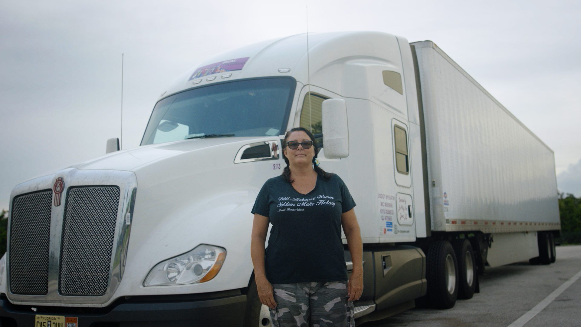 How Much Does a Female Truck Driver Make?