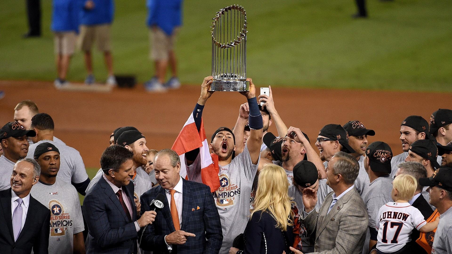 Mlb world series trophy 2017 hi-res stock photography and images