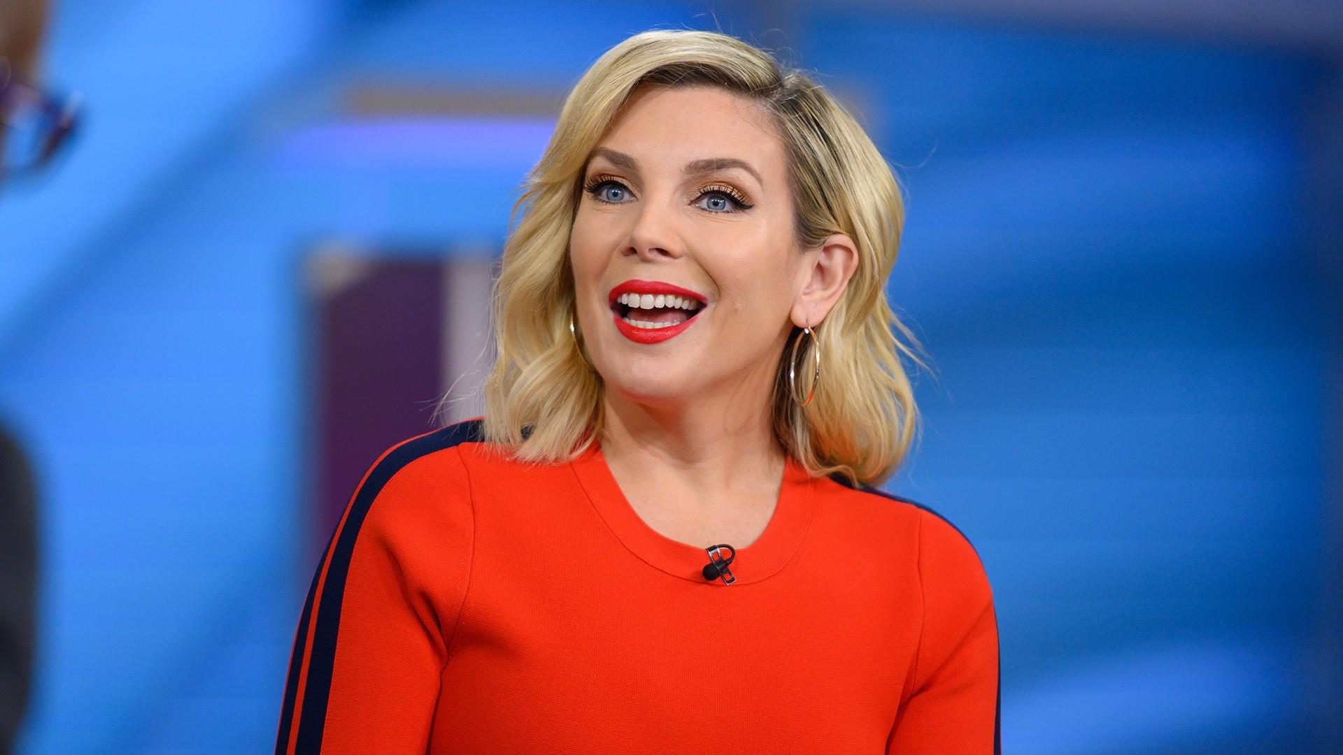 June Diane Raphael talks 'Grace and Frankie' and The Jane Club.