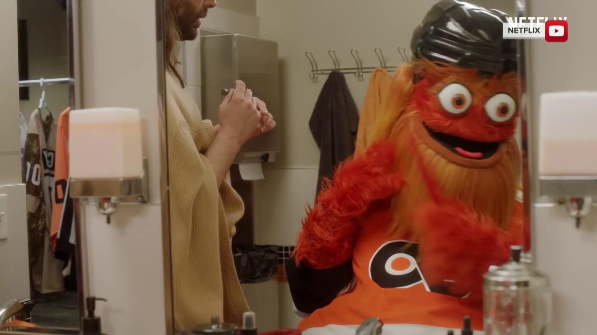 Flyers' New Mascot 'Gritty' Takes Internet by Storm
