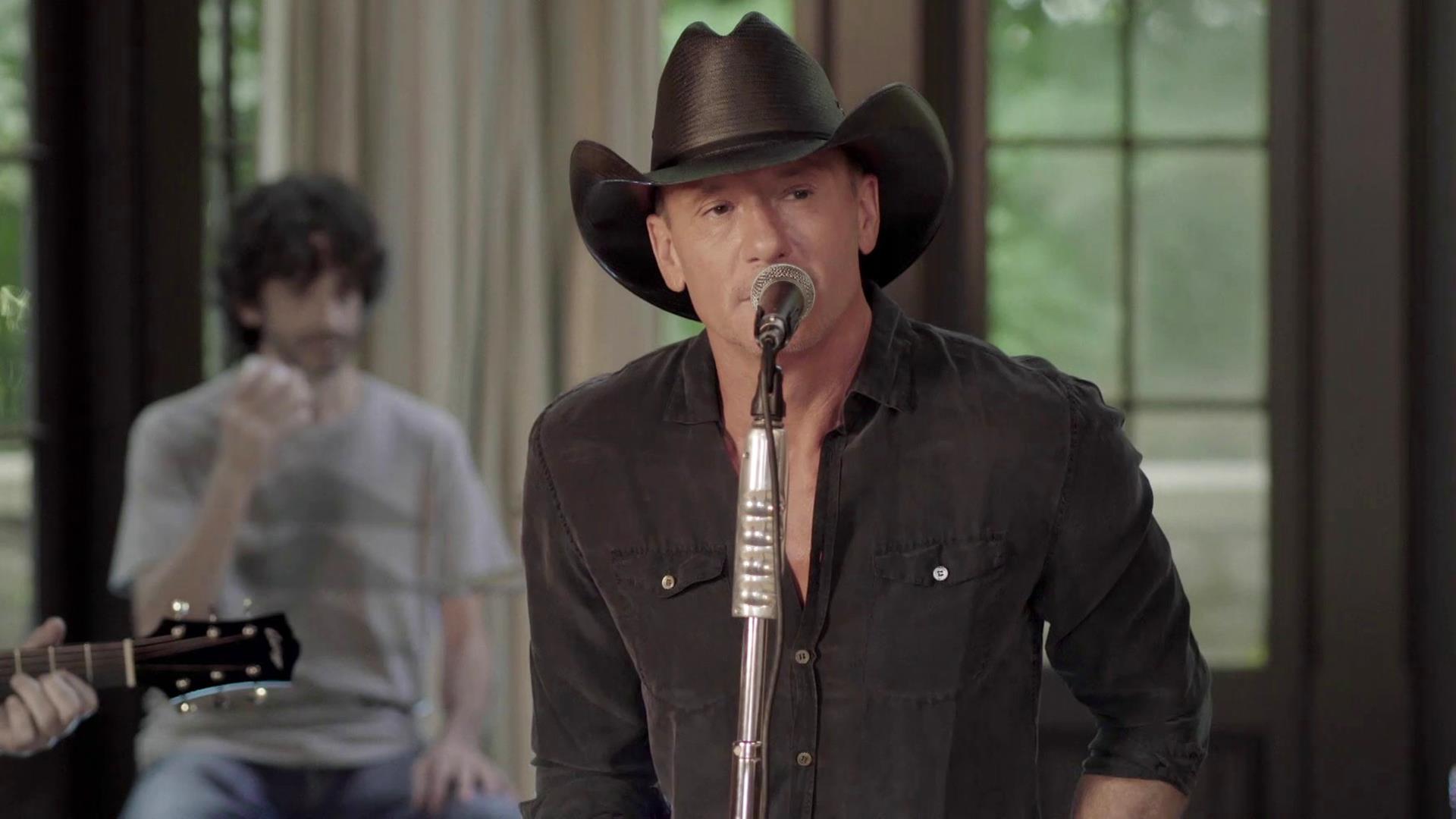 Tim McGraw reveals his mother had 'complete meltdown' after hearing 'I  Called Mama' - Smooth