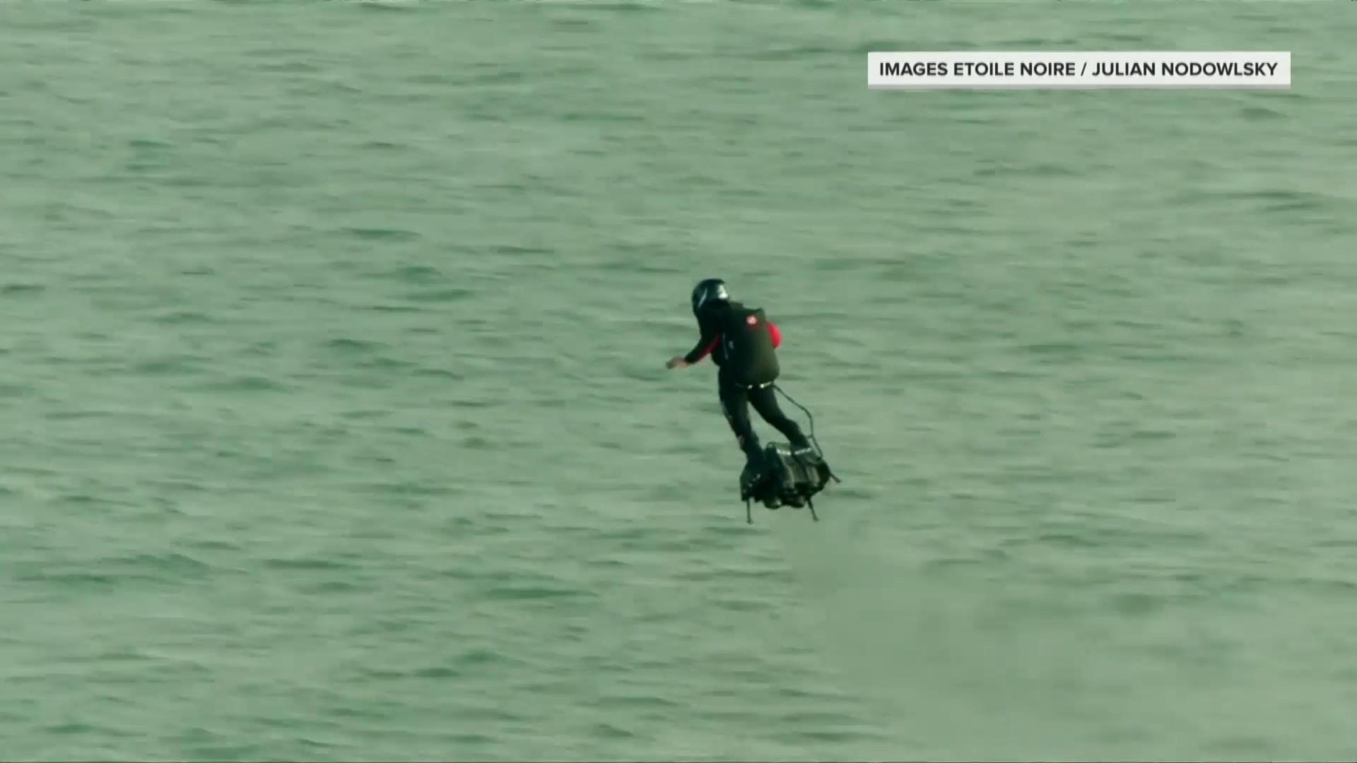 Jetpack Wearing Person Flies Over LAX Again Without Getting Caught Or Being  Identified - Narcity