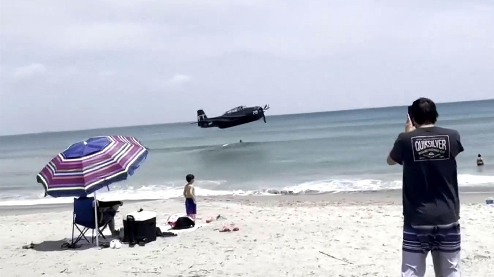 Plane makes emergency landing in ocean during air show in Florida