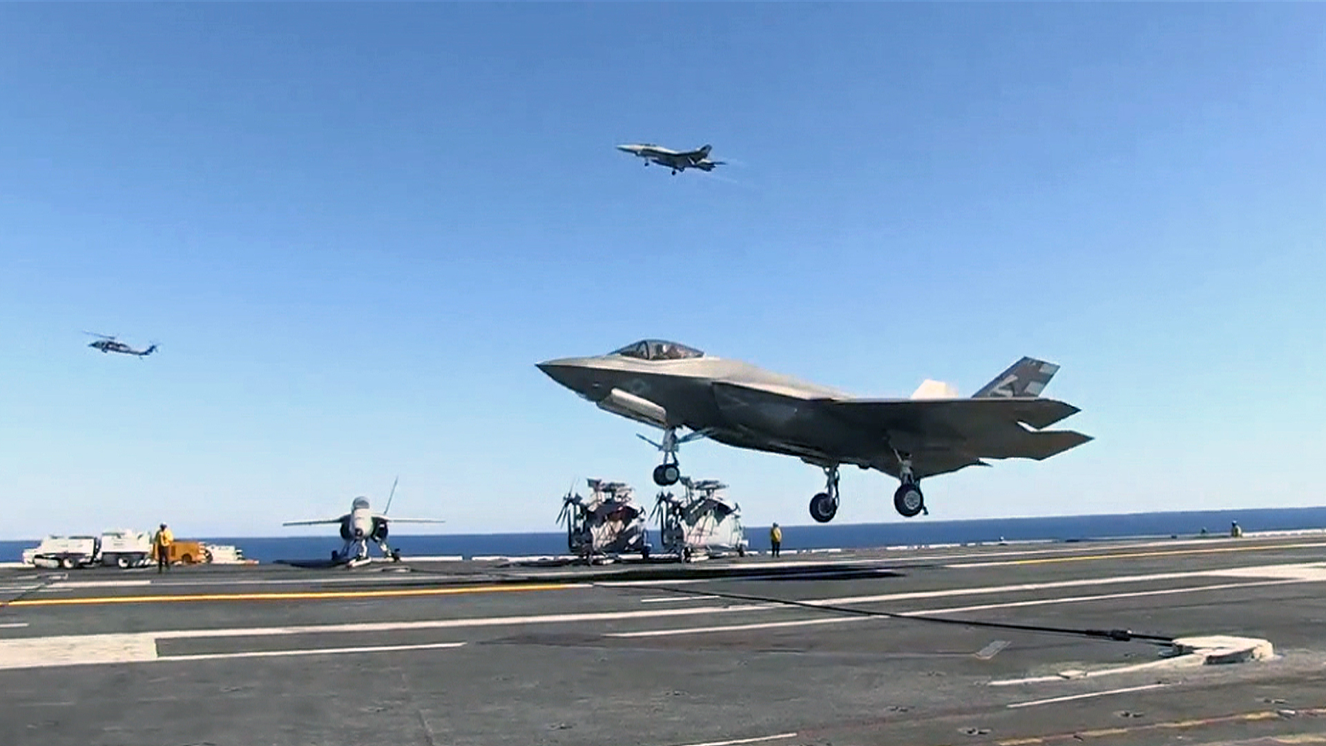 Carrier landings. F-35c Carrier landing. F-35c Navy landing. F-35c Carrier-based Fighters quickly Rust. Carrier landing HD.