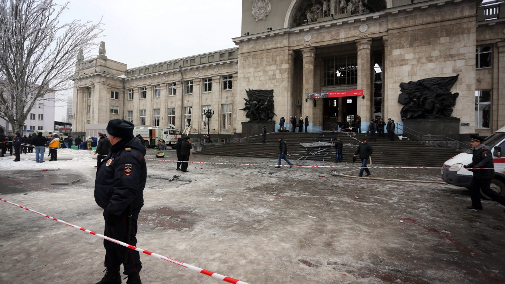 Декабря 2013 г. Взрыв в Волгограде на вокзале 29.12.2013. Теракт в Волгограде вокзал. Теракт в Волгограде 30.12.13 вокзал.