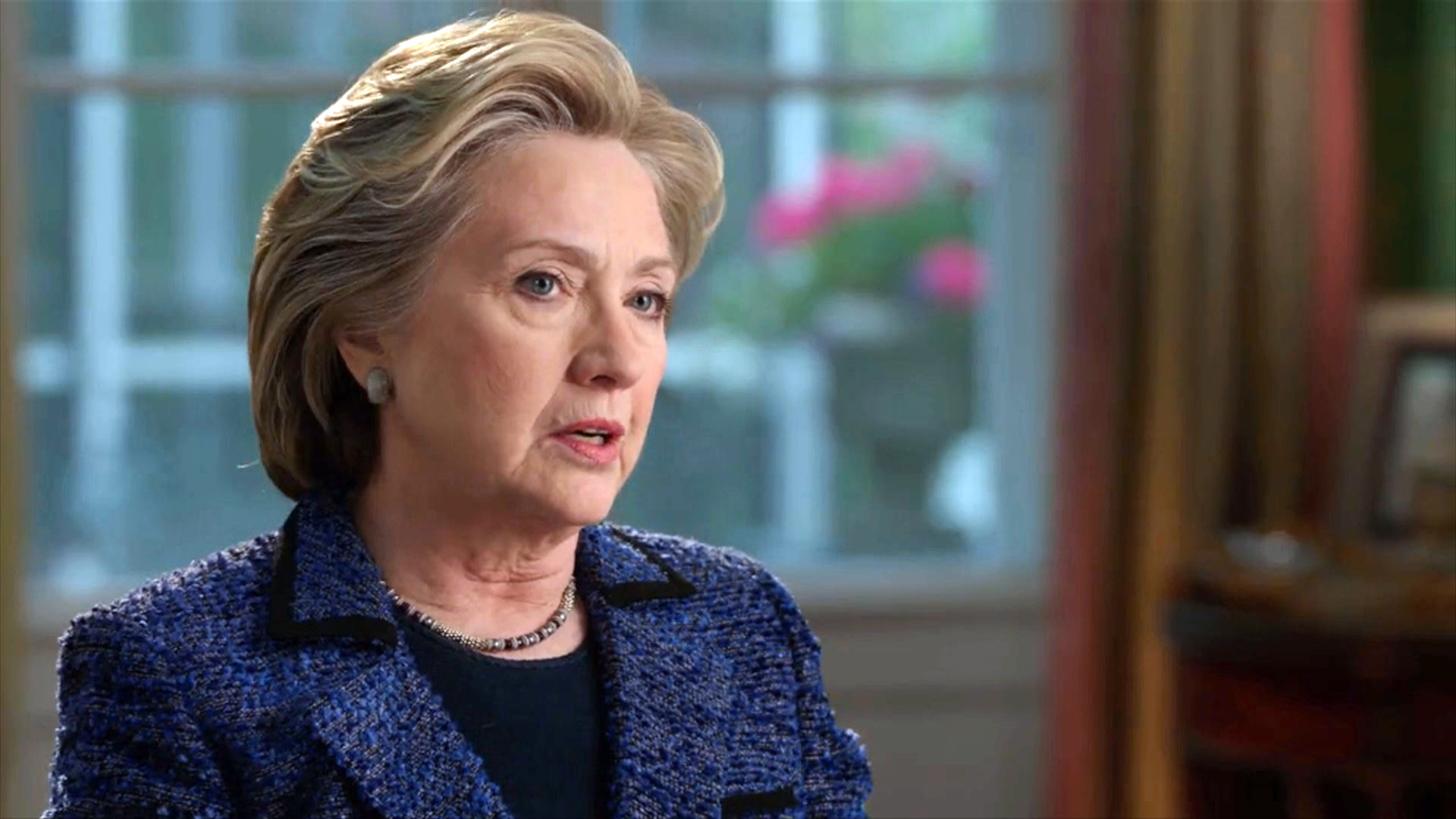 Hillary Clinton reveals emotional message to her mother in