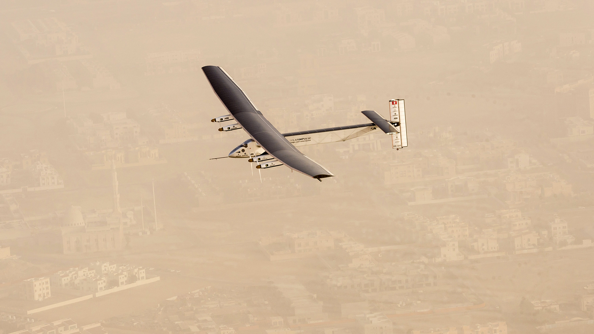 «Солнечный» самолет Solar Impulse. Авиация и экология. Самолетик с солнечными бат. Самолетик на солнечной тяге.