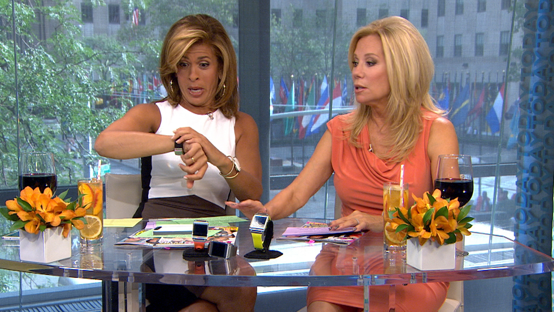 Lee Gifford and Hoda Kotb showed off the capabilities of the new Samsung wa...