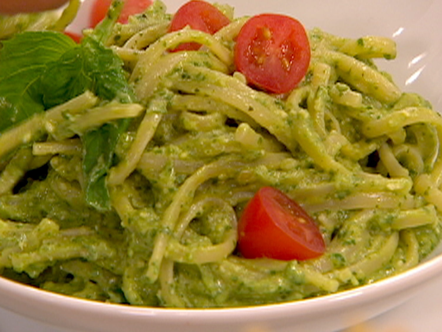 Avocado pesto pasta proves vegan can be tasty