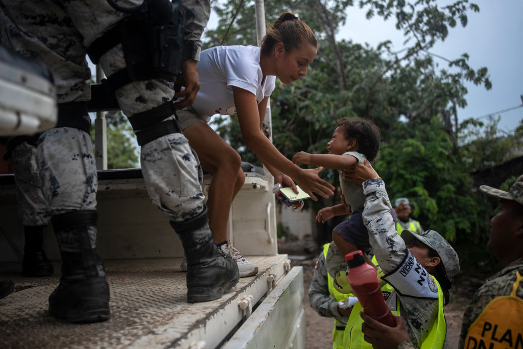 México prevé que Beryl toque tierra cerca de Tulum en las próximas horas