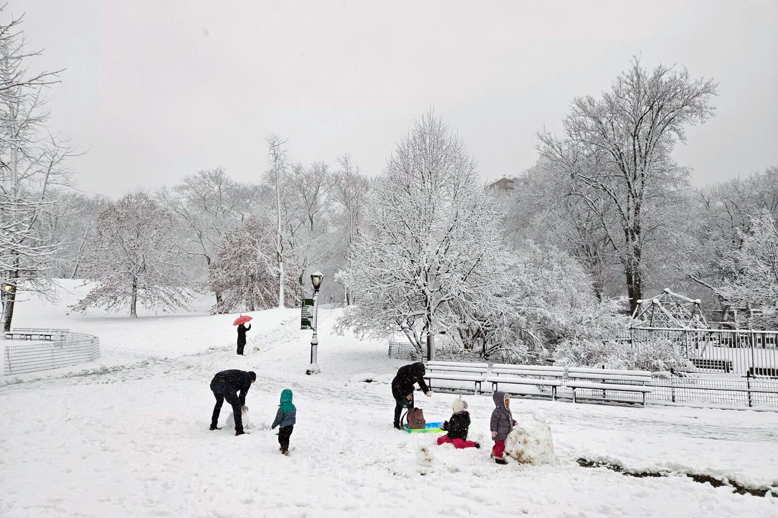 People make snowmen.