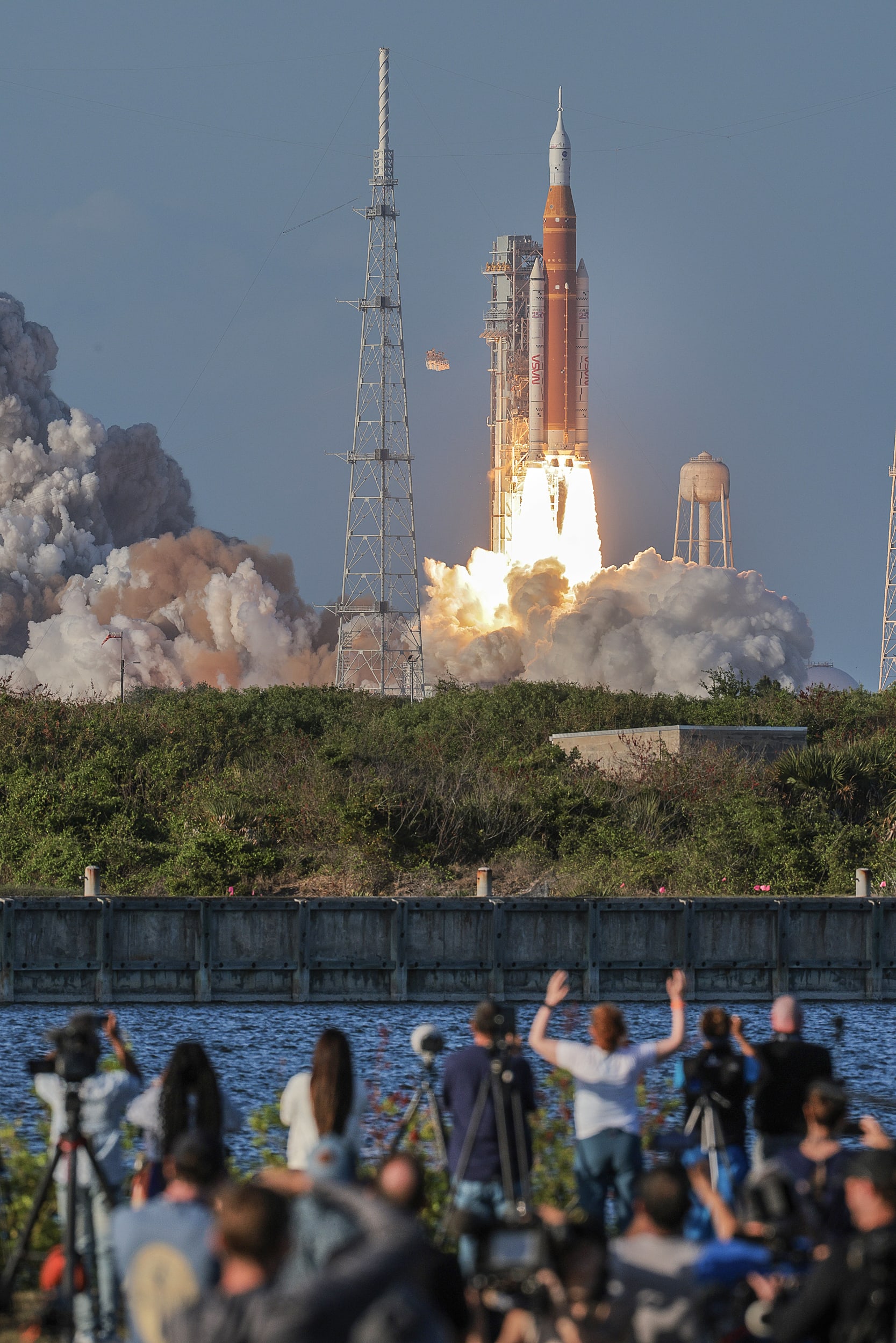Image: Artemis II Launches Manned Test Flight Around The Moon