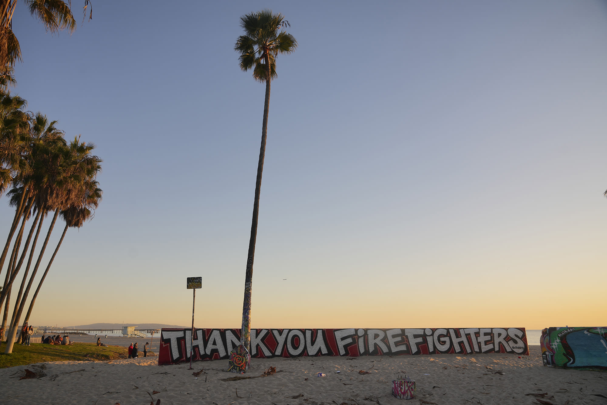 A mural thanking firefighters in the Venice Beach area of Los Angeles 