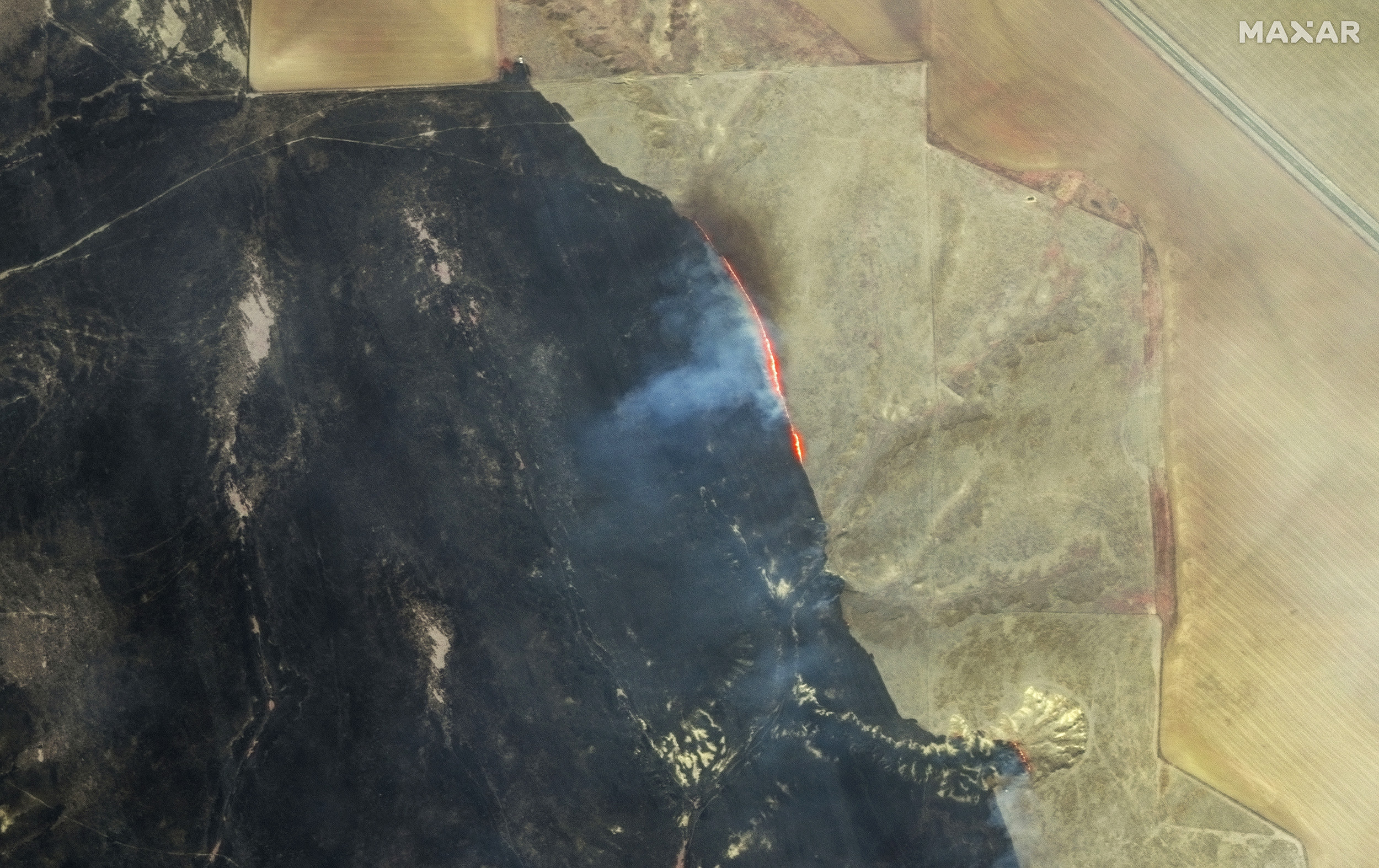 Texas wildfires live updates: 2 dead in largest blaze in state history