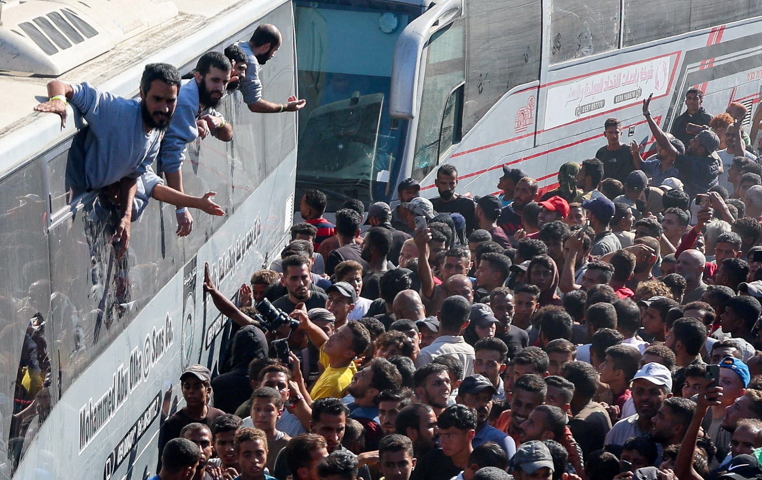 Hostages-prisoners swap and ceasefire deal between Hamas and Israel