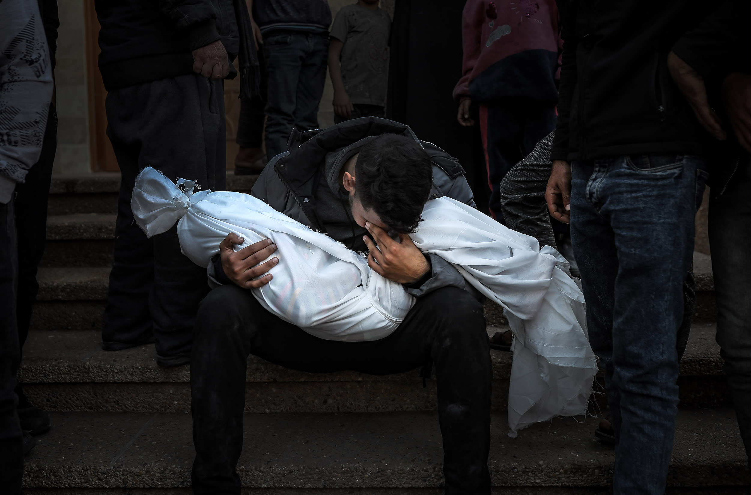 Israeli attacks on Gaza continue