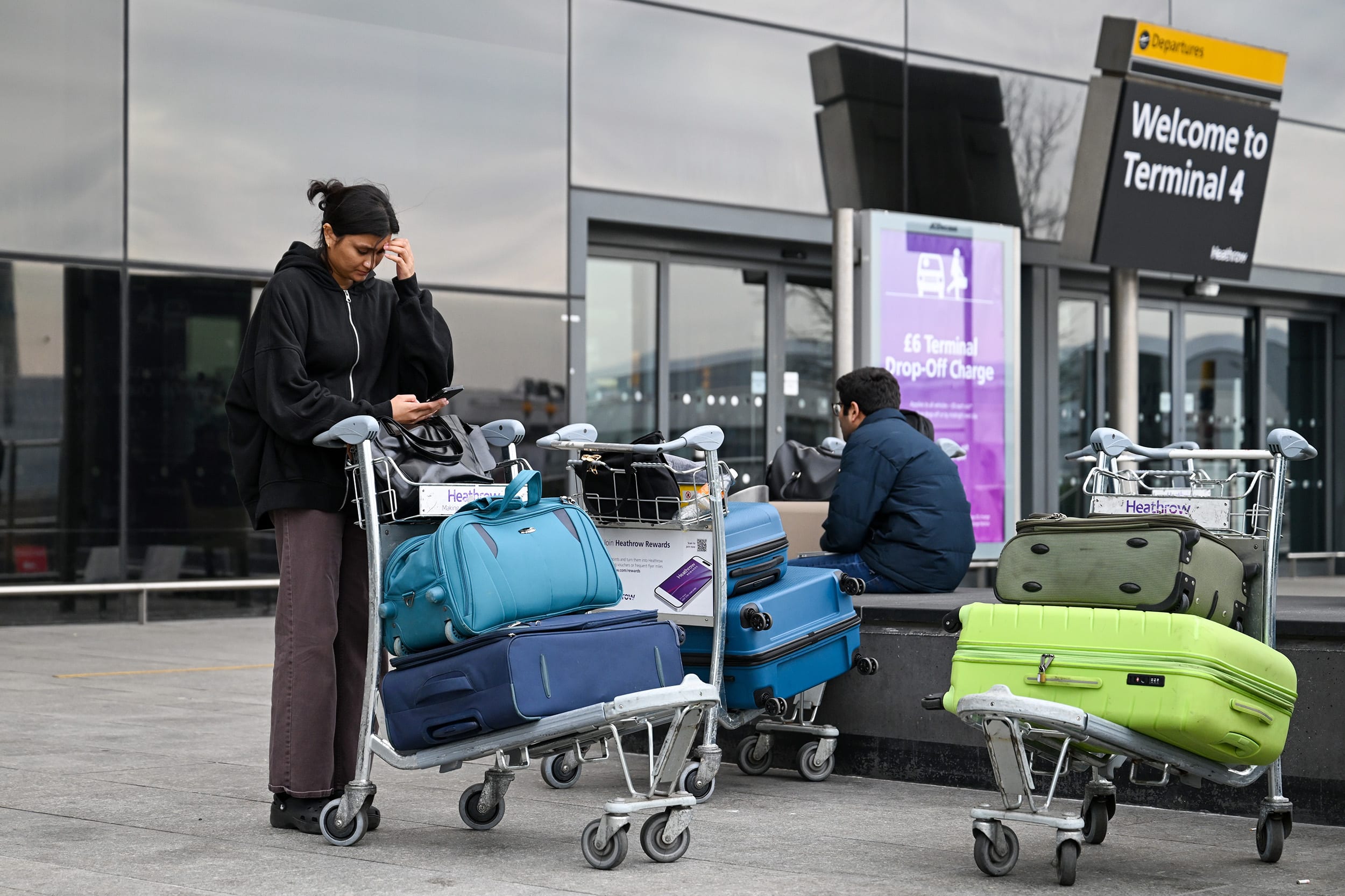 Heathrow Airport Shuttered by Nearby Fire, Disrupting Travel