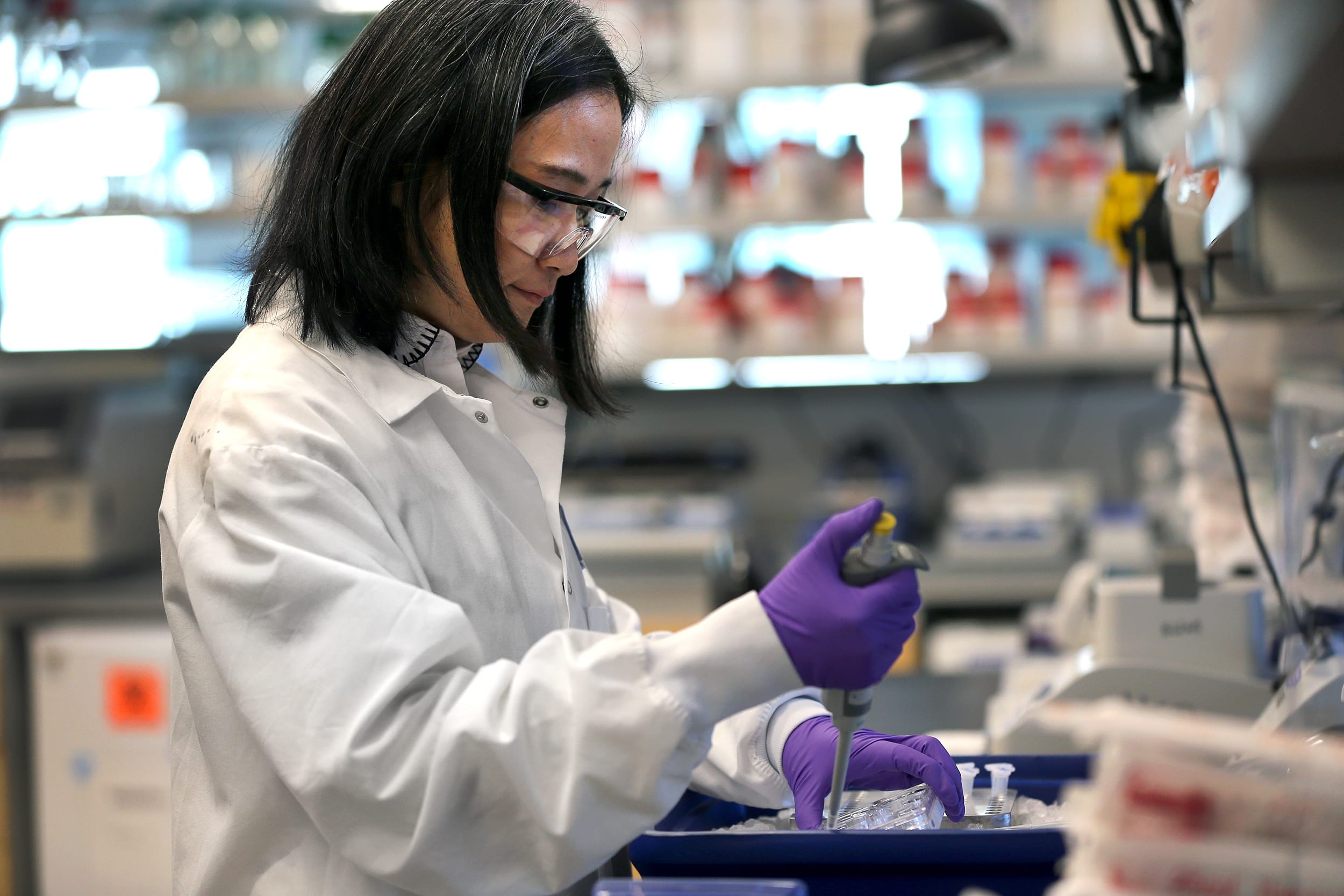 Cambridge Biotech Moderna Leads in Race For Coronavirus Vaccine