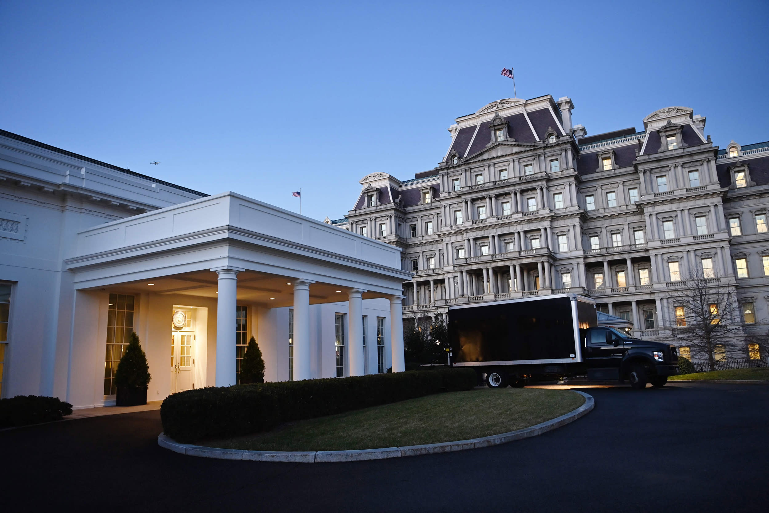 Image: Trump's final day in White House