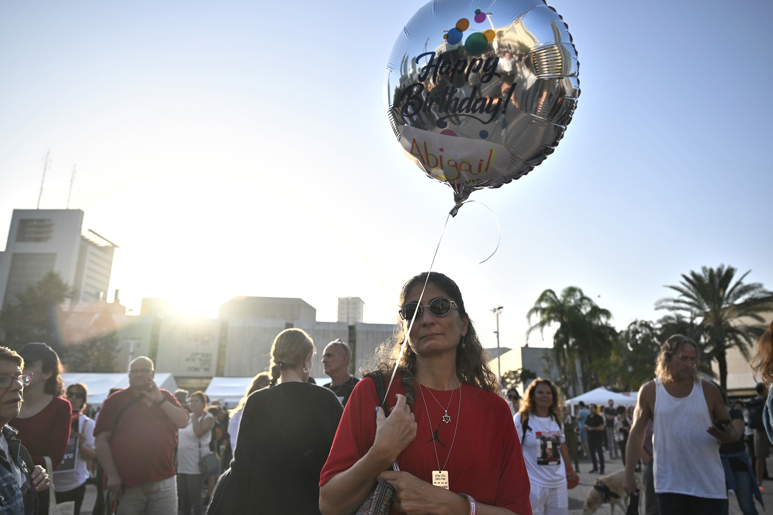 Image: Israel Awaits Hostage Return On First Day Of Truce With Hamas