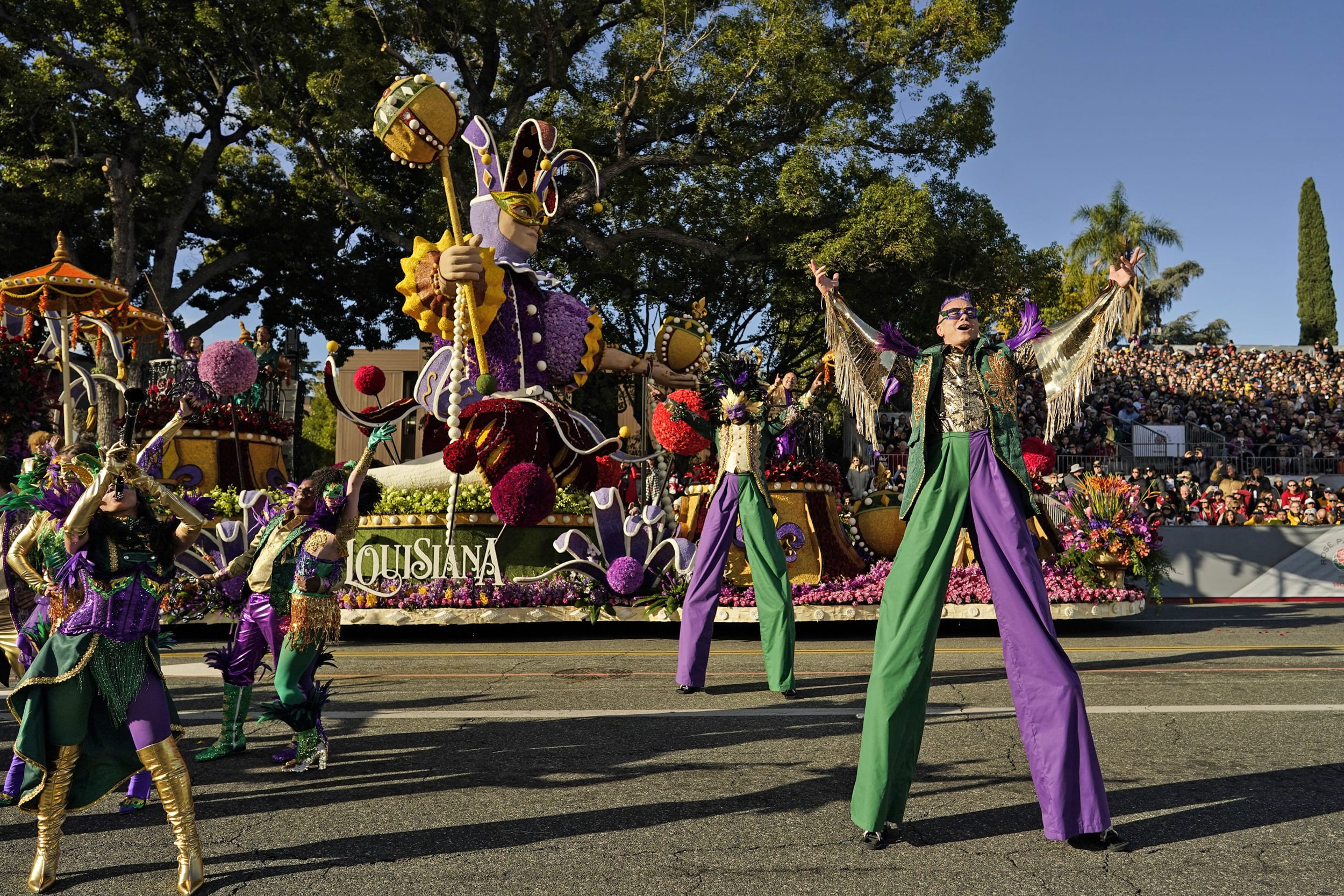 Rose Parade 2024 live updates: Follow the floats, performances ...