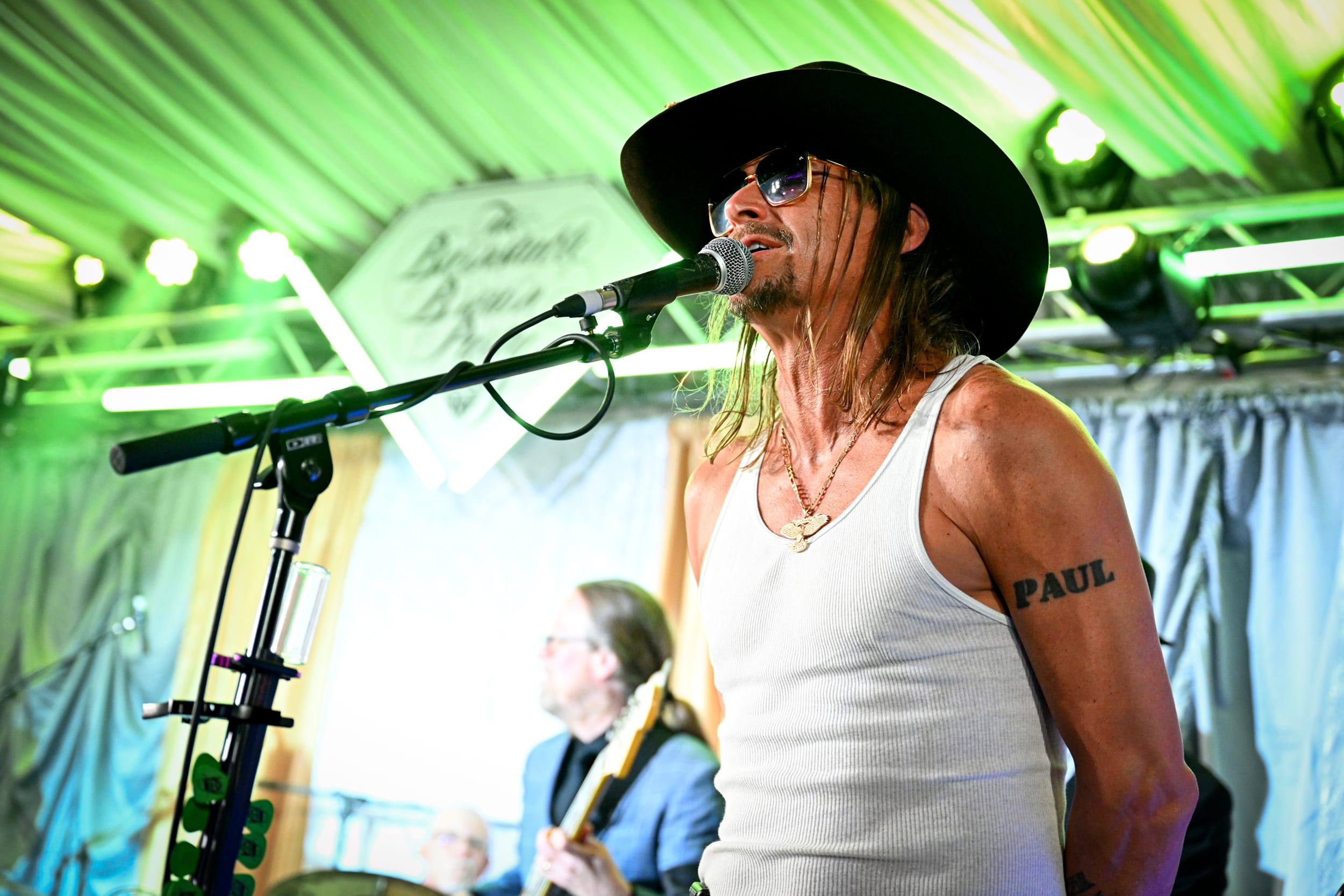 Kid Rock performing.