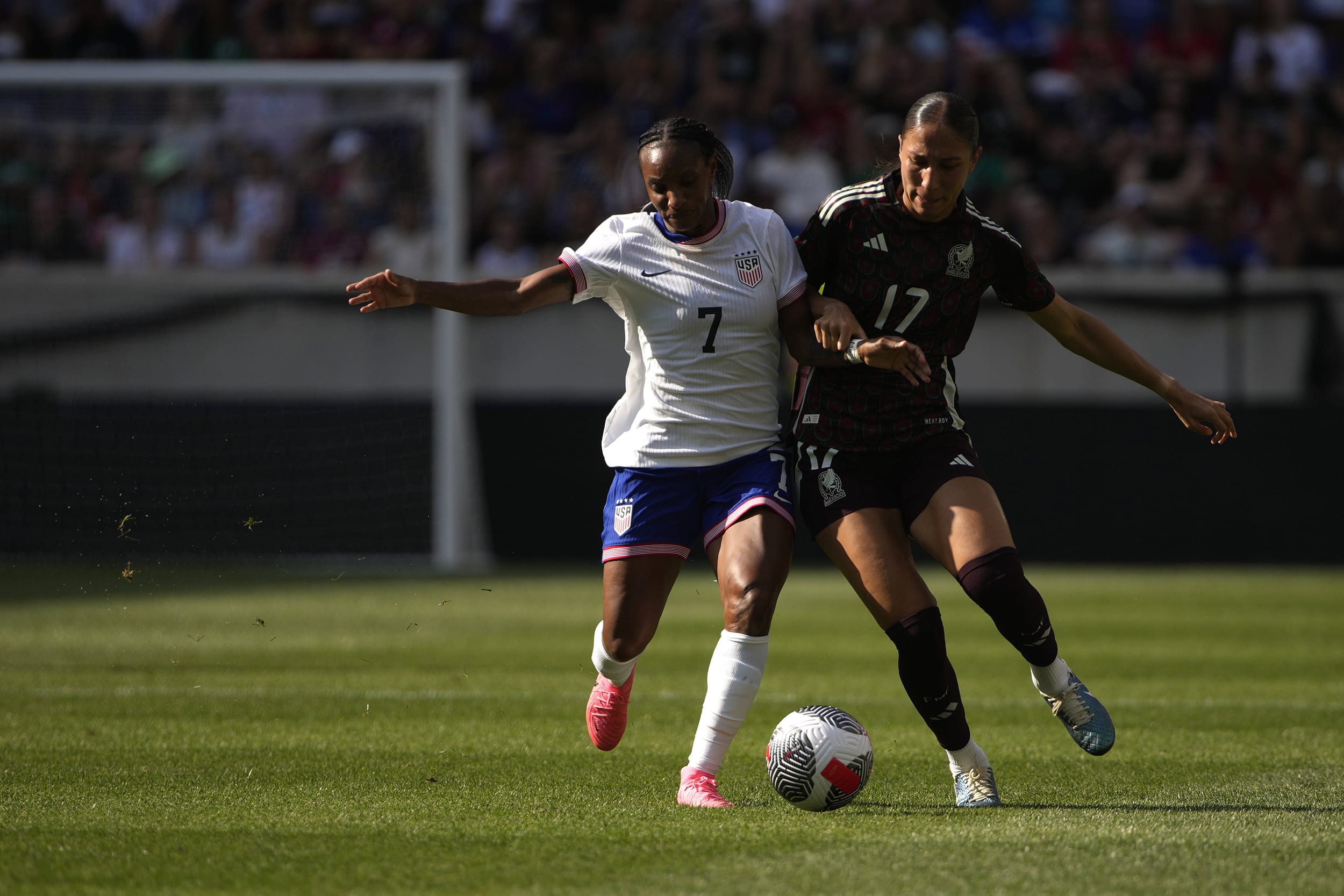 Image: Crystal DunnMyra Delgadillo