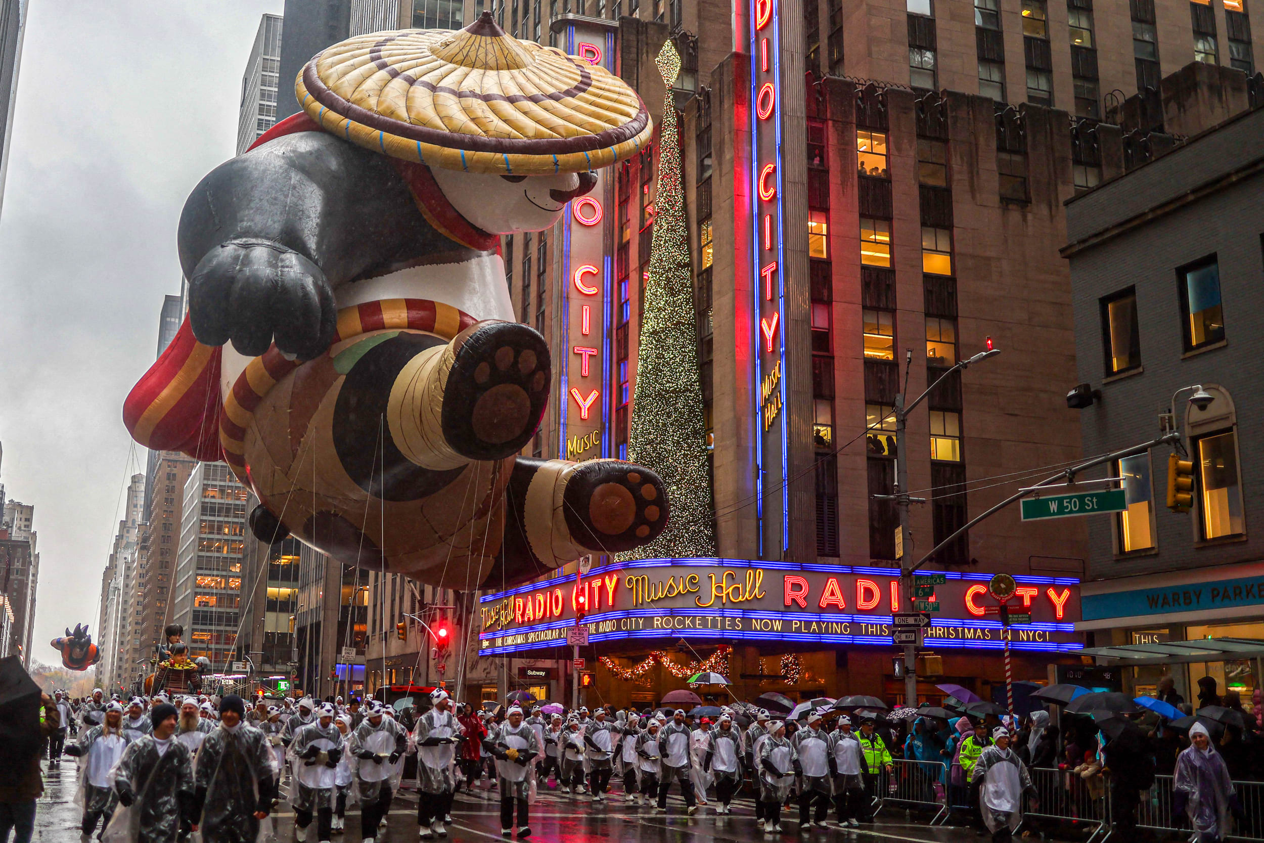 The Kung Fu Panda balloon.