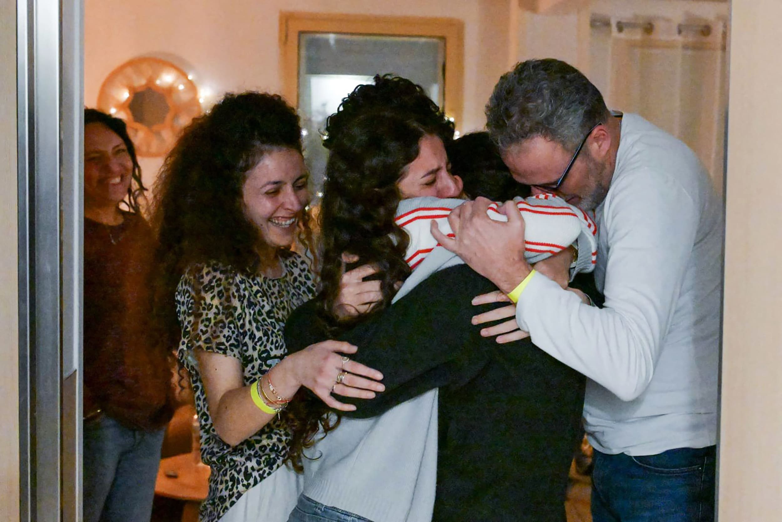 Israeli hostage Romi Gonen welcomed home