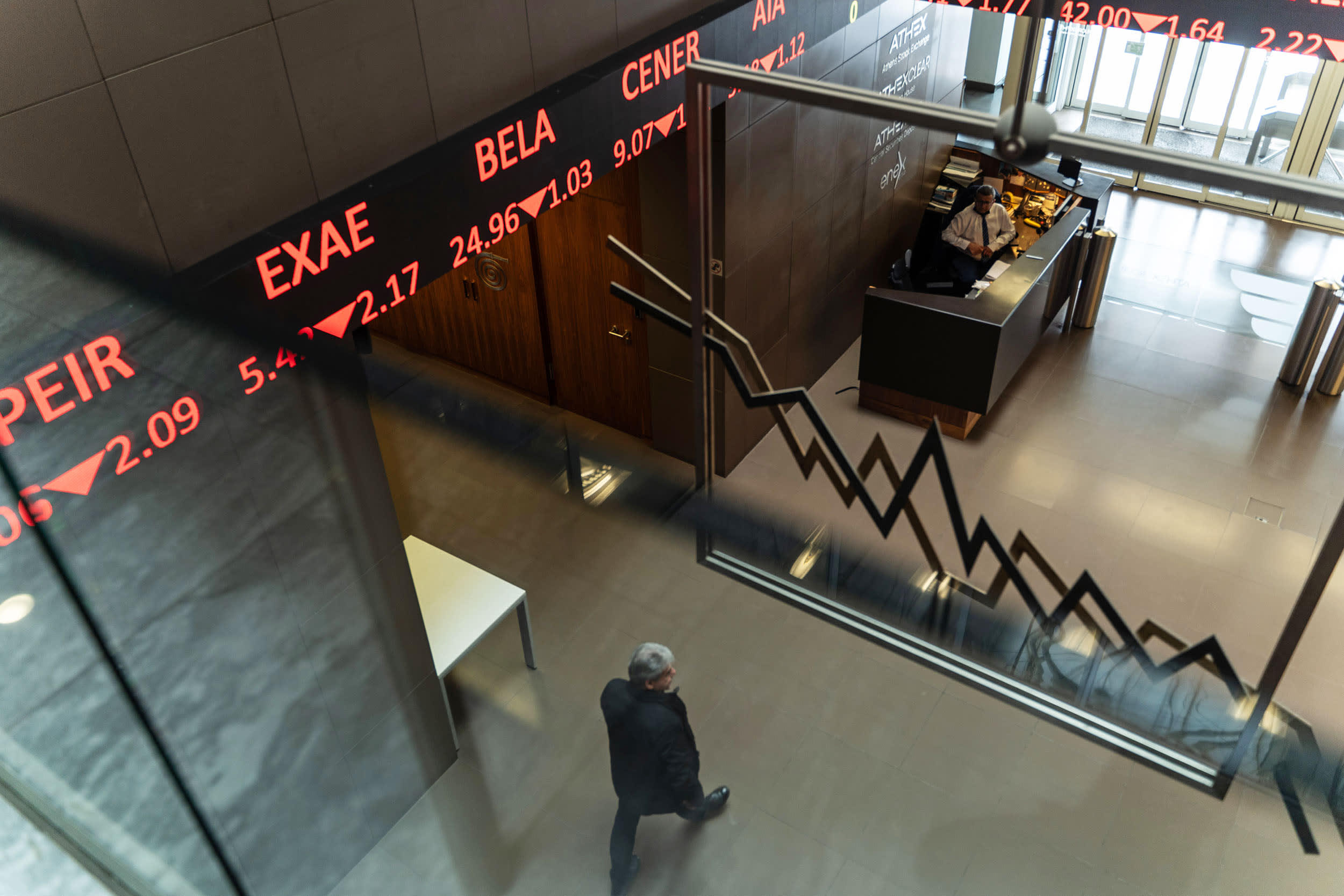 Greece's exports of goods and services to the US are about 4.5% of the country's total exports.