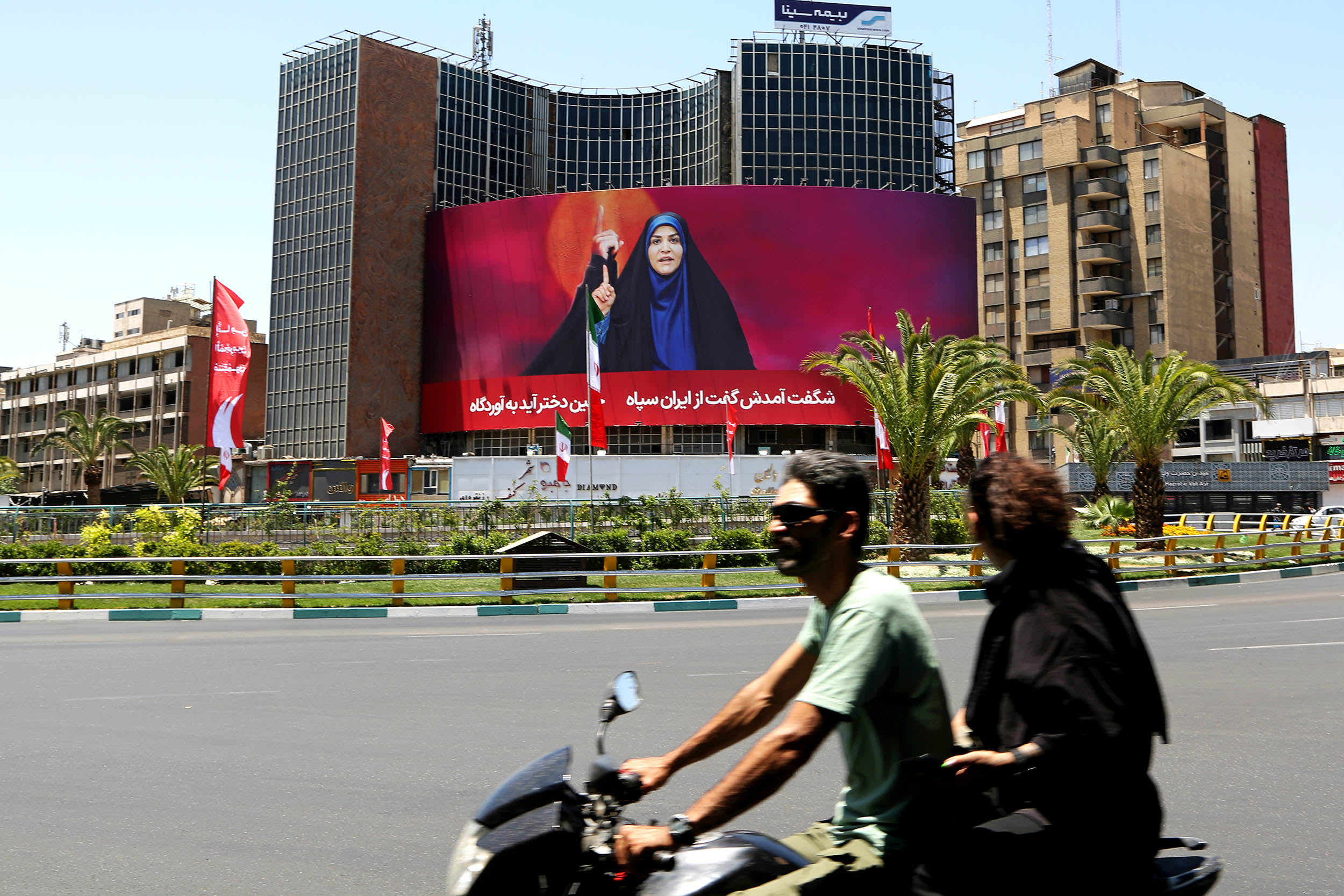 Iranian TV presenter Sahar Emami declared as hero after live broadcast attack