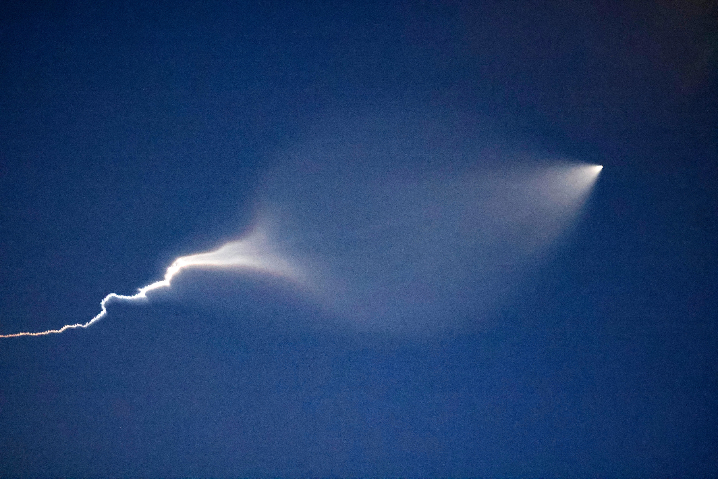 Iran fires missiles at Israel